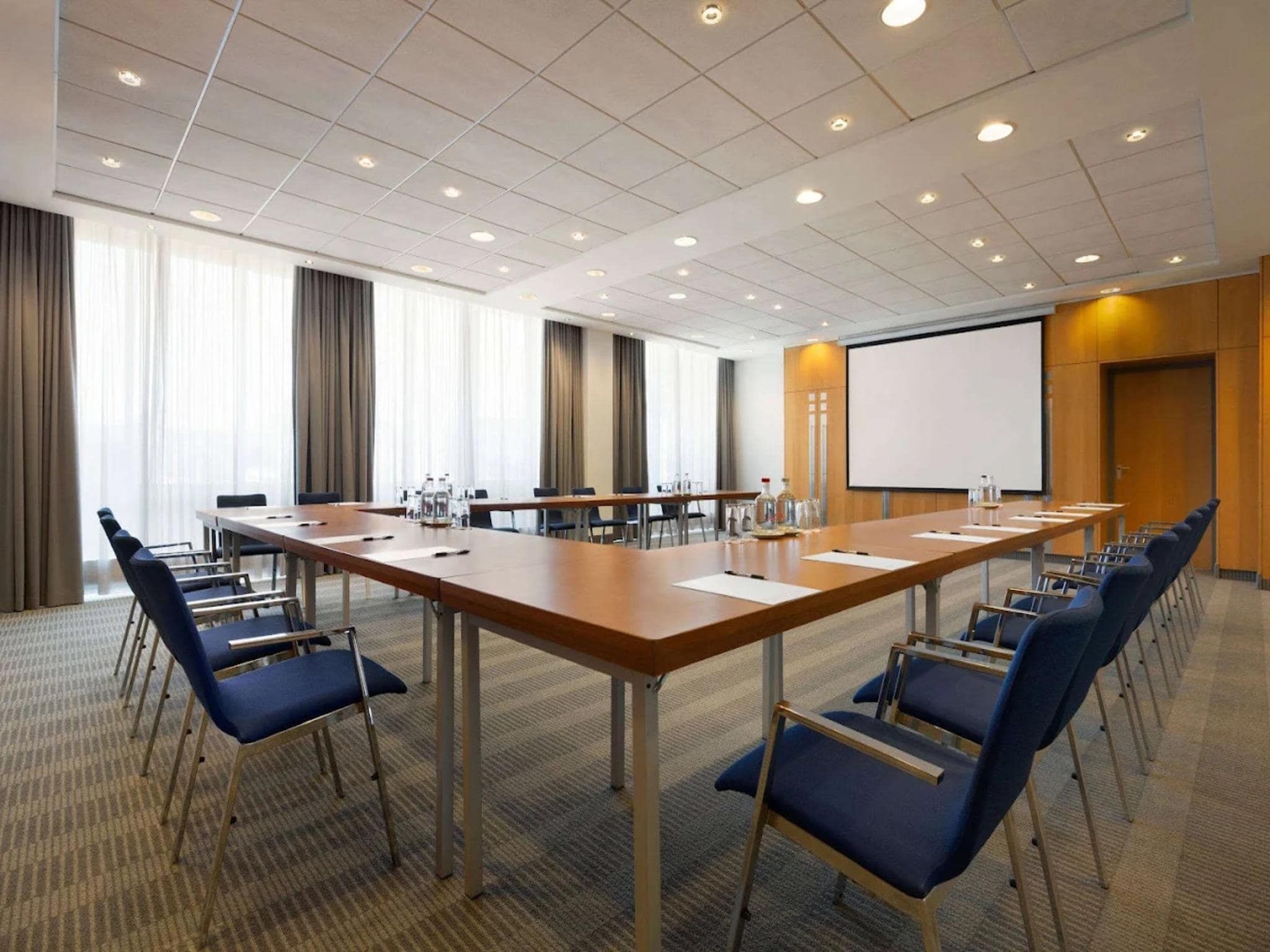 Sunday Hotel Amsterdam Airport Schiphol in Badhoevedorp, - Foto 6 van 31