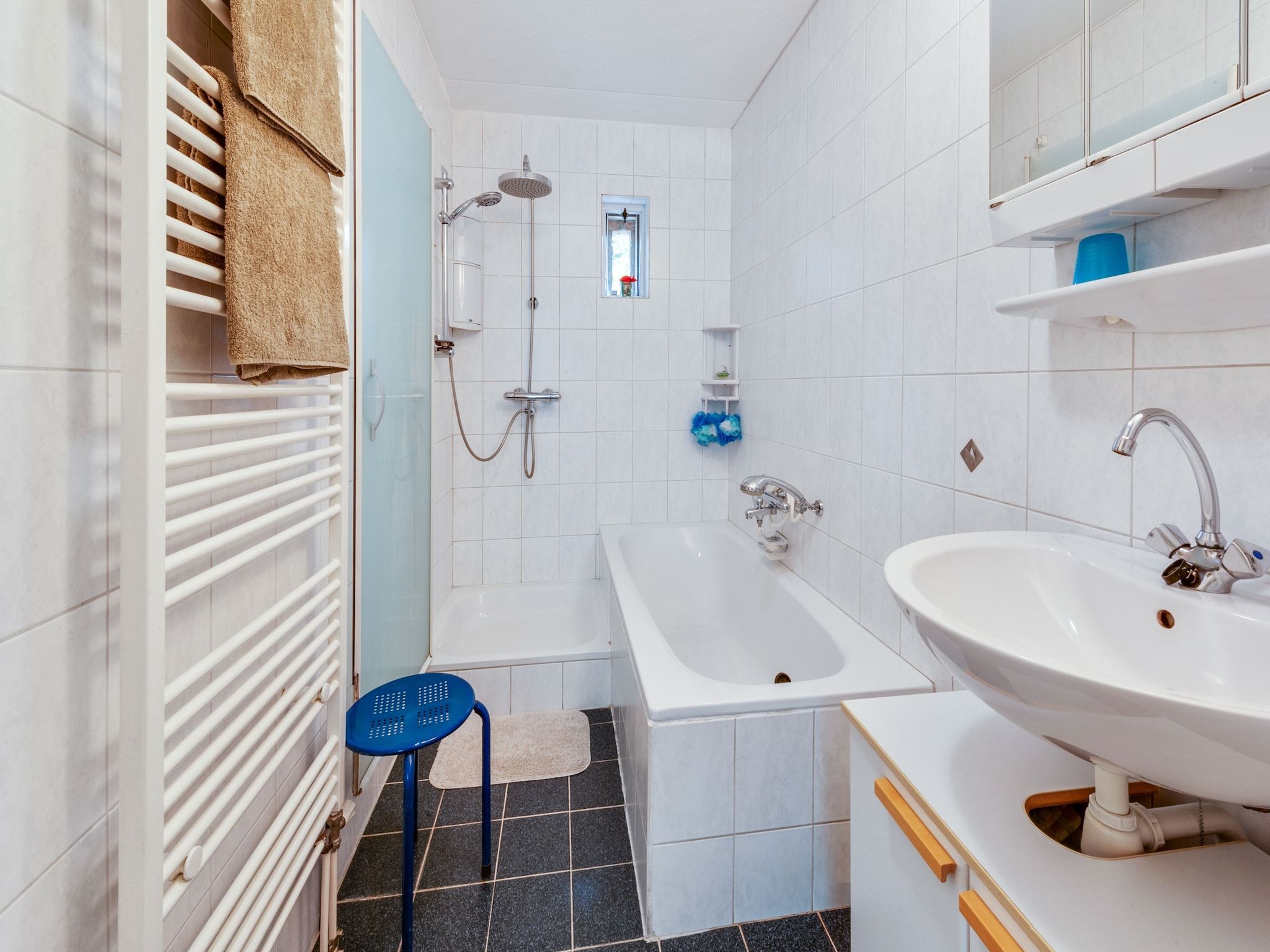 De badkamer van Dapama in Beerze