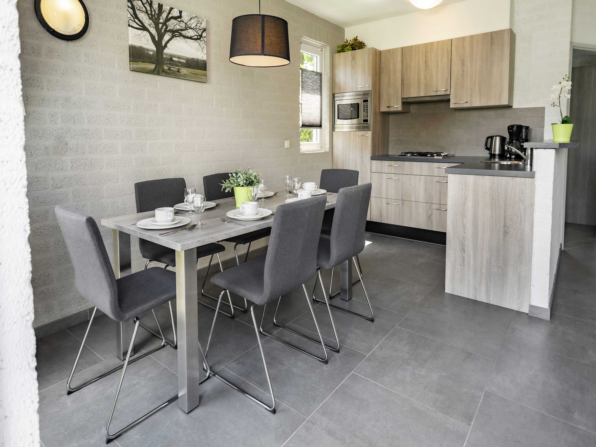 De eetkamer van De Riethorst 2 in Plasmolen