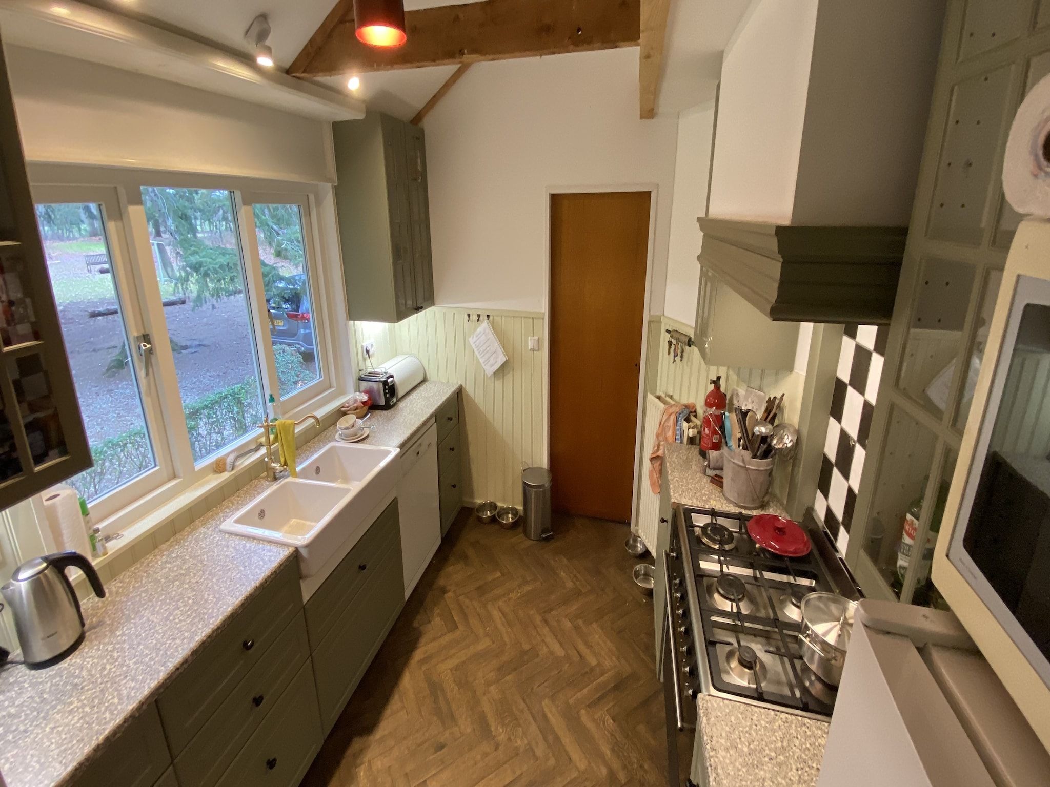 De keuken van Huis in het bos in Oploo