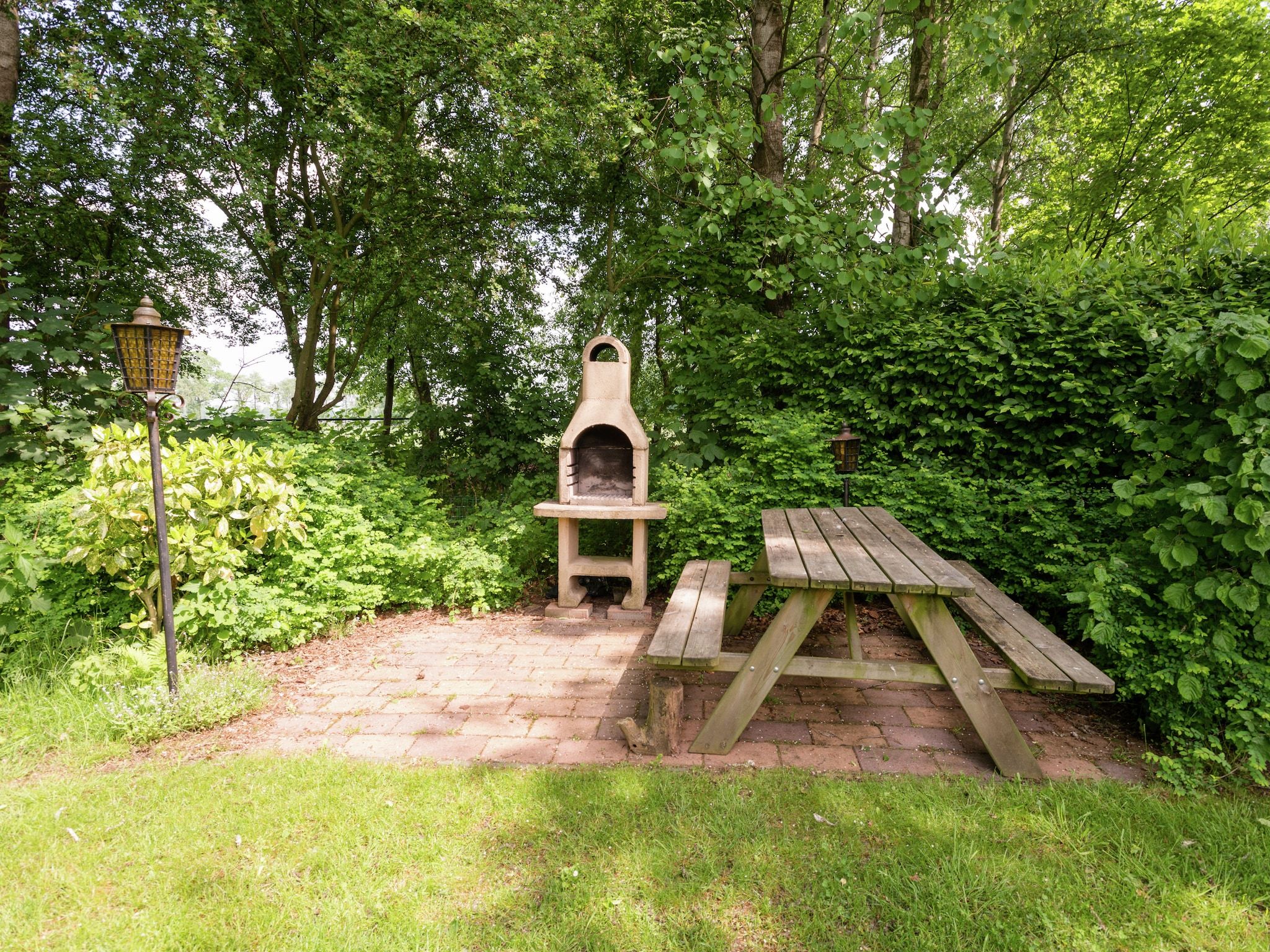 De tuin van Zonnenberg 34 in Heeten