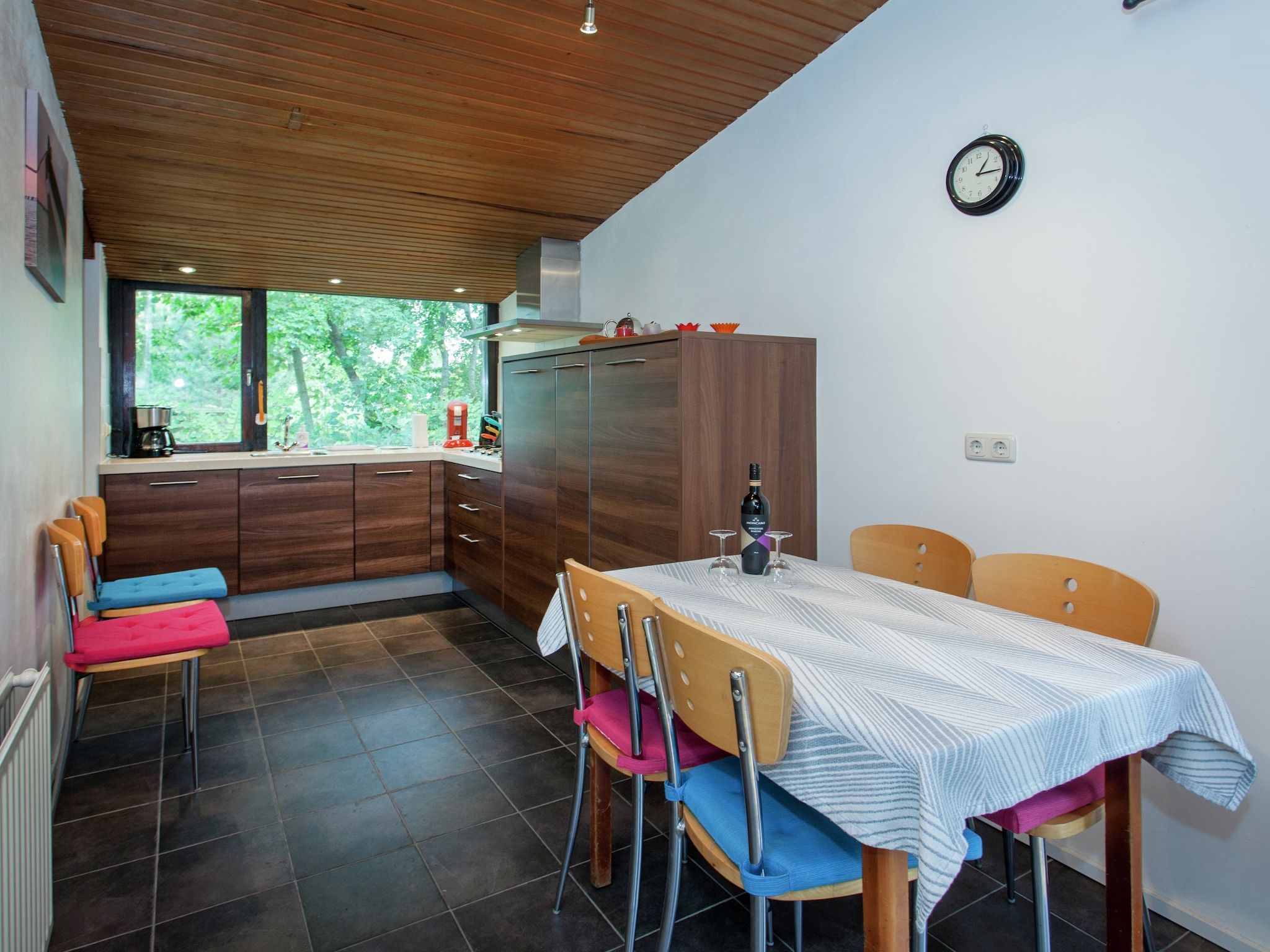 De eetkamer van Skries in Nes Ameland