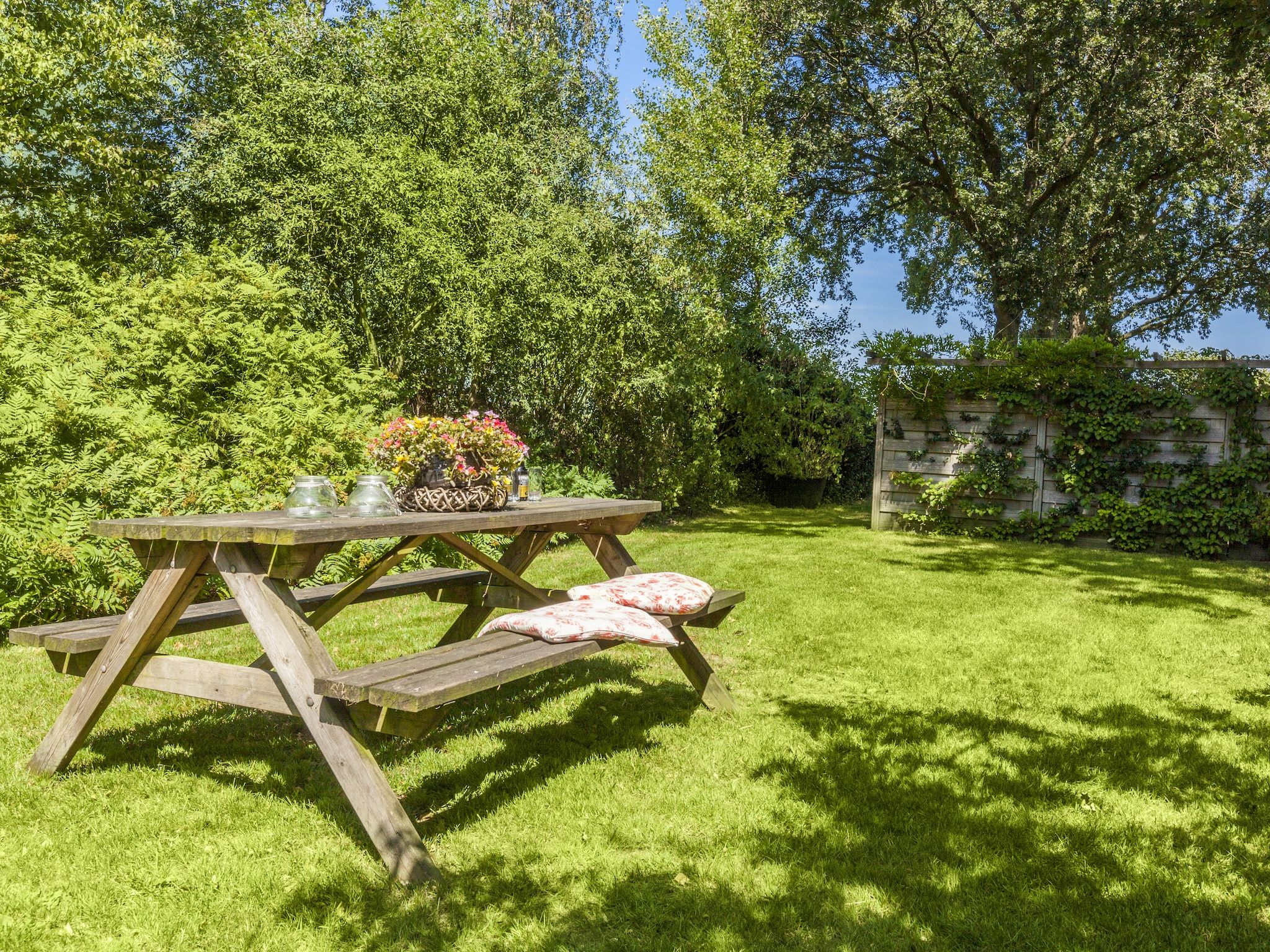 De tuin van De Hytte in Balkbrug