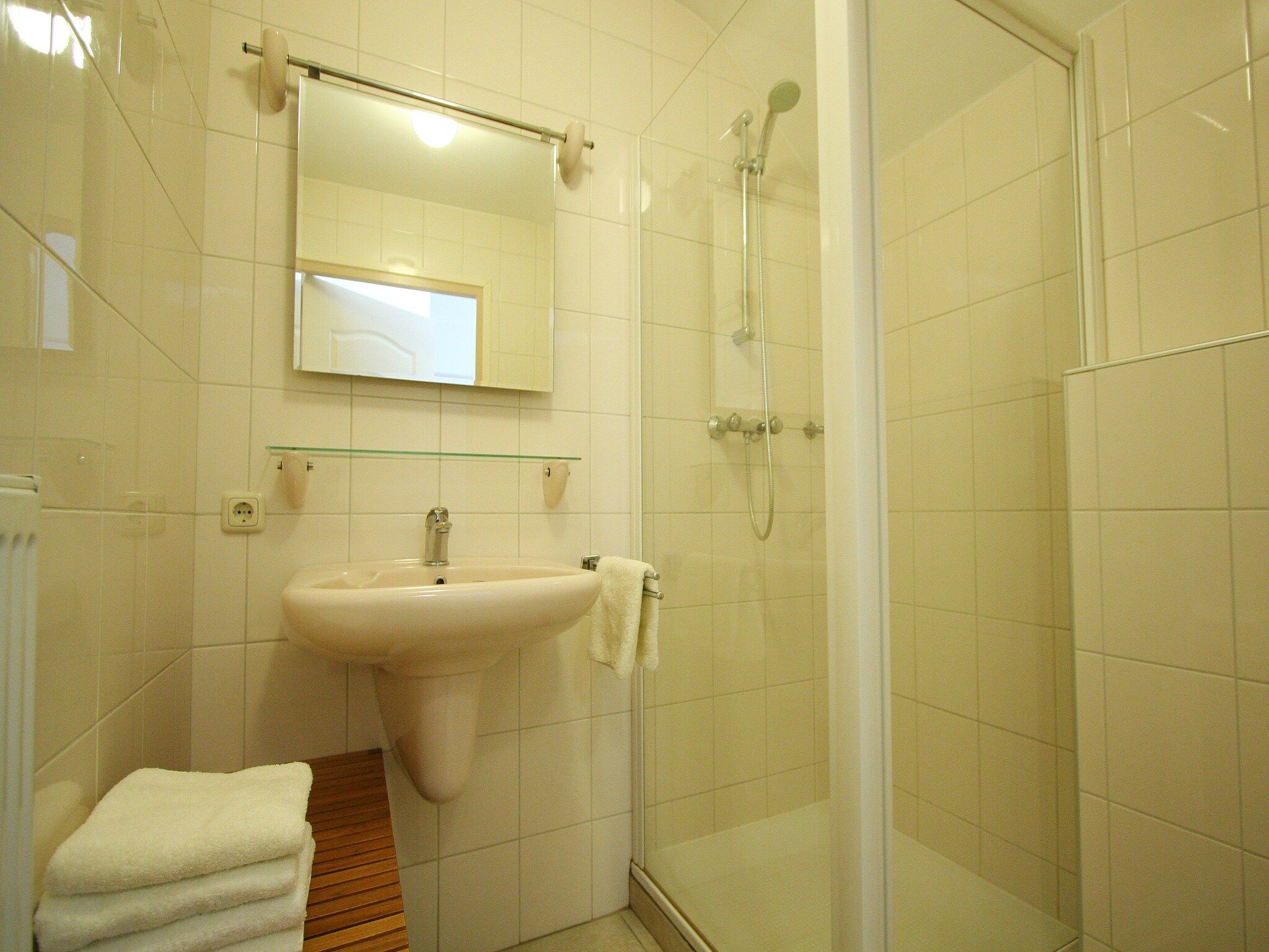 De badkamer van Hoeve in gunne winkel 2 in Wijlre