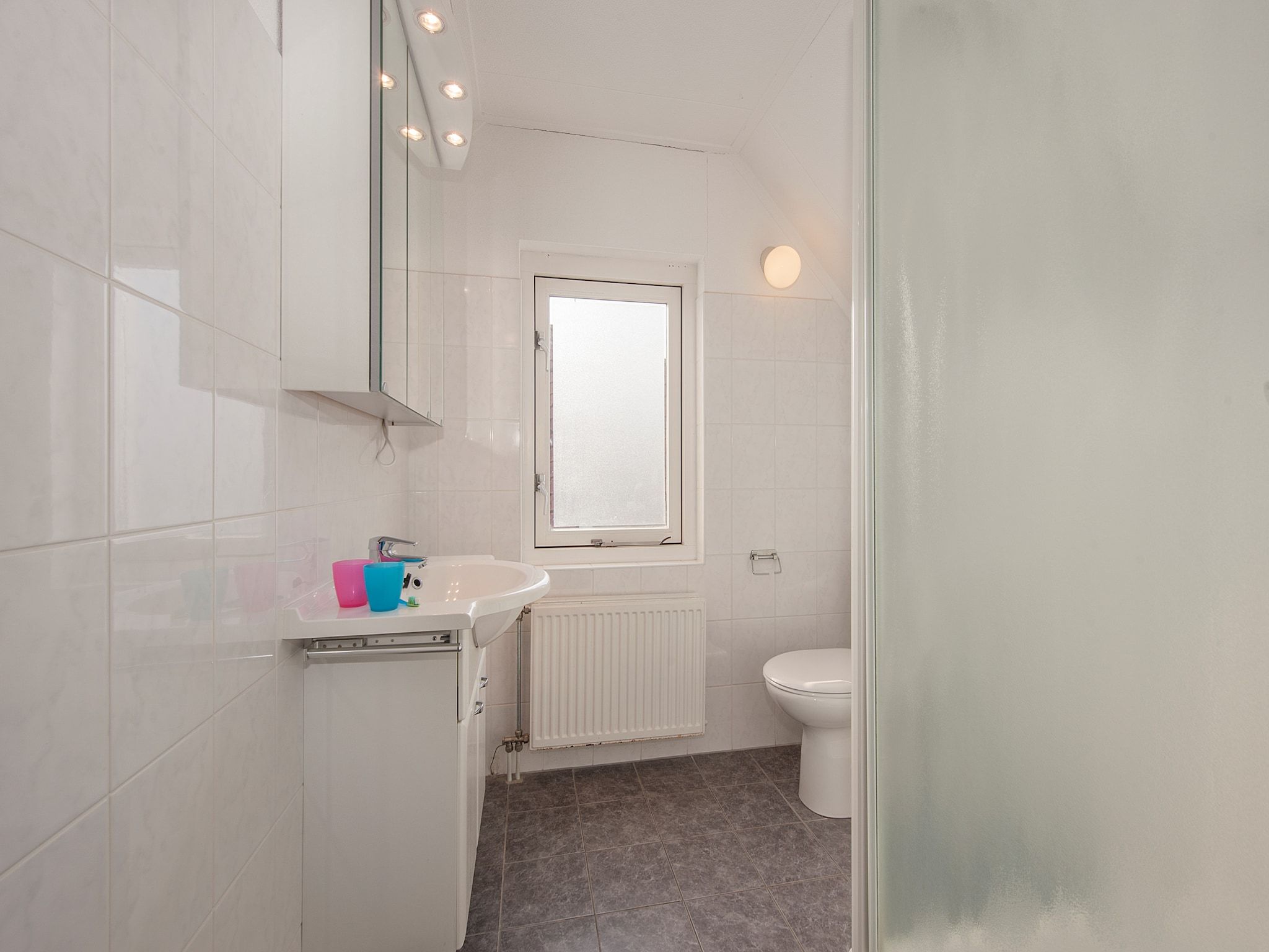 De badkamer van Aquadelta 18 in Bruinisse