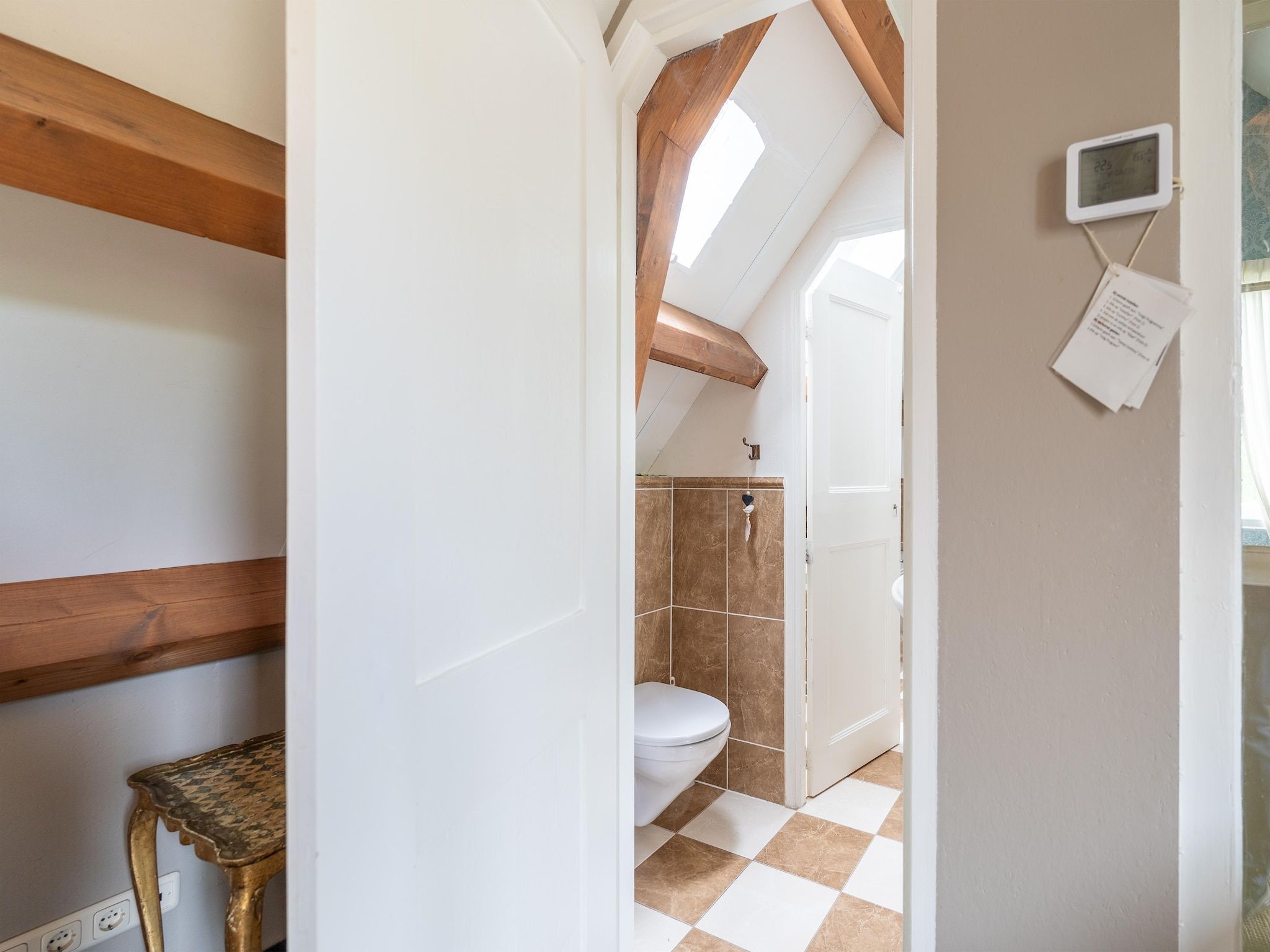 De badkamer van Koetshuis 't Geyn-Landgoed Noordenhoek in Deil