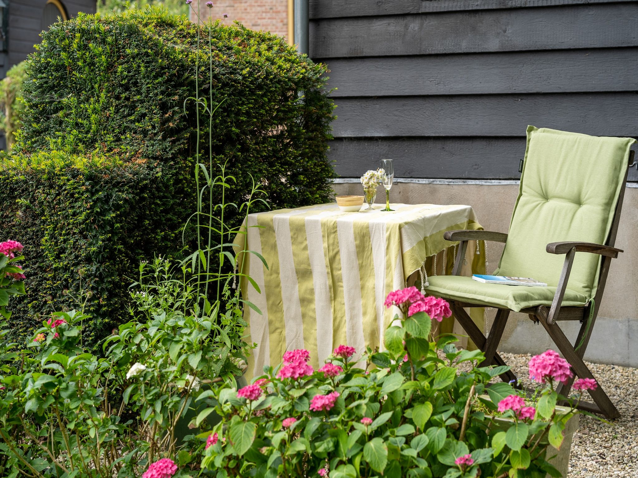 De tuin van Koetshuis 't Geyn-Landgoed Noordenhoek in Deil