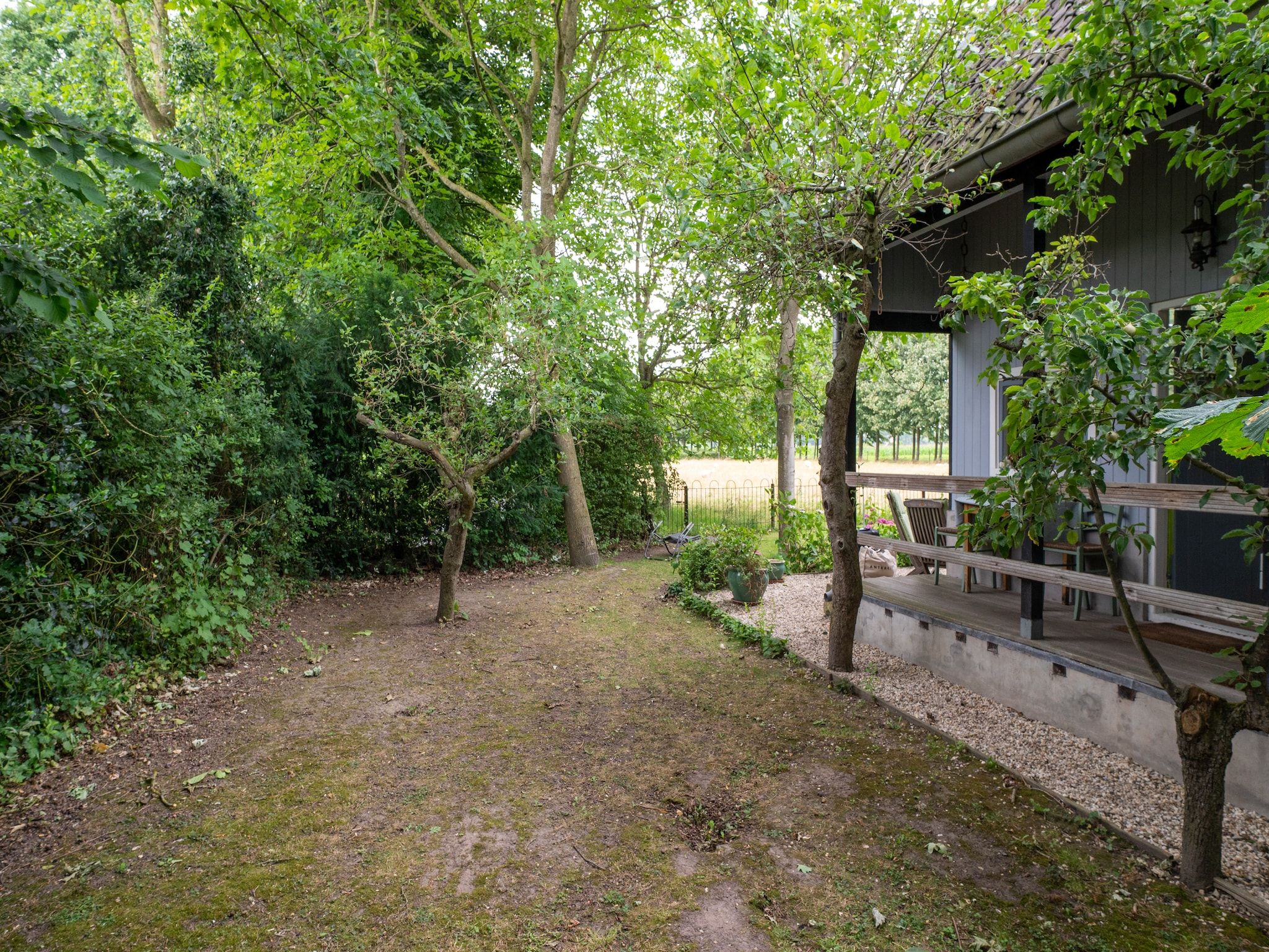 De tuin van Koetshuis 't Geyn-Landgoed Noordenhoek in Deil