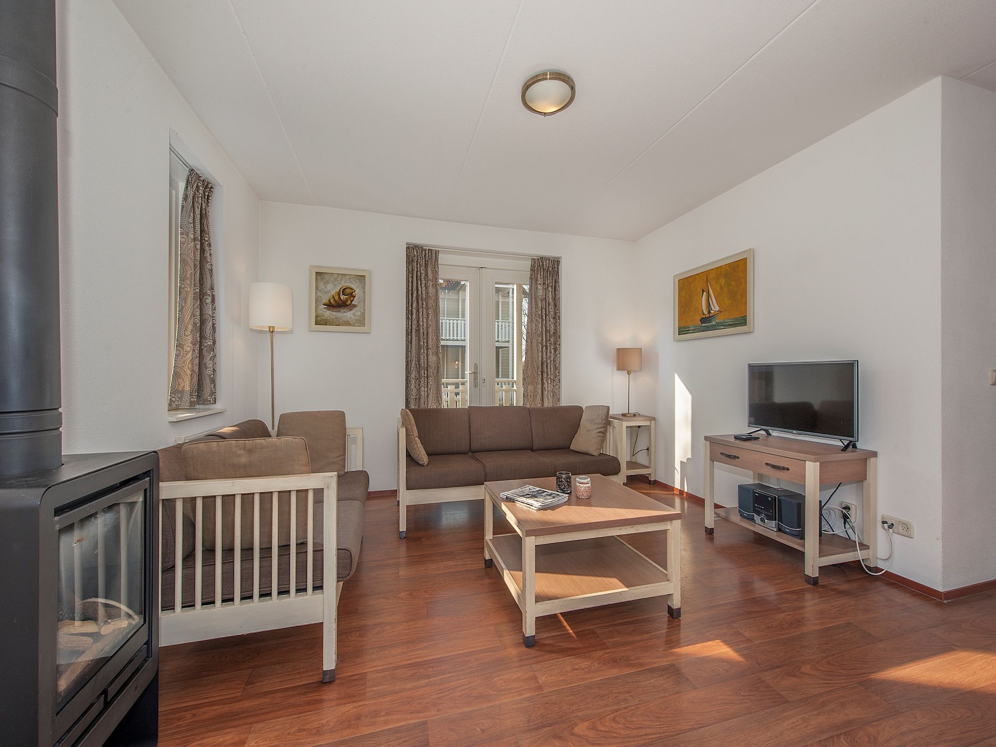 De woonkamer van Aquadelta 13 in Bruinisse