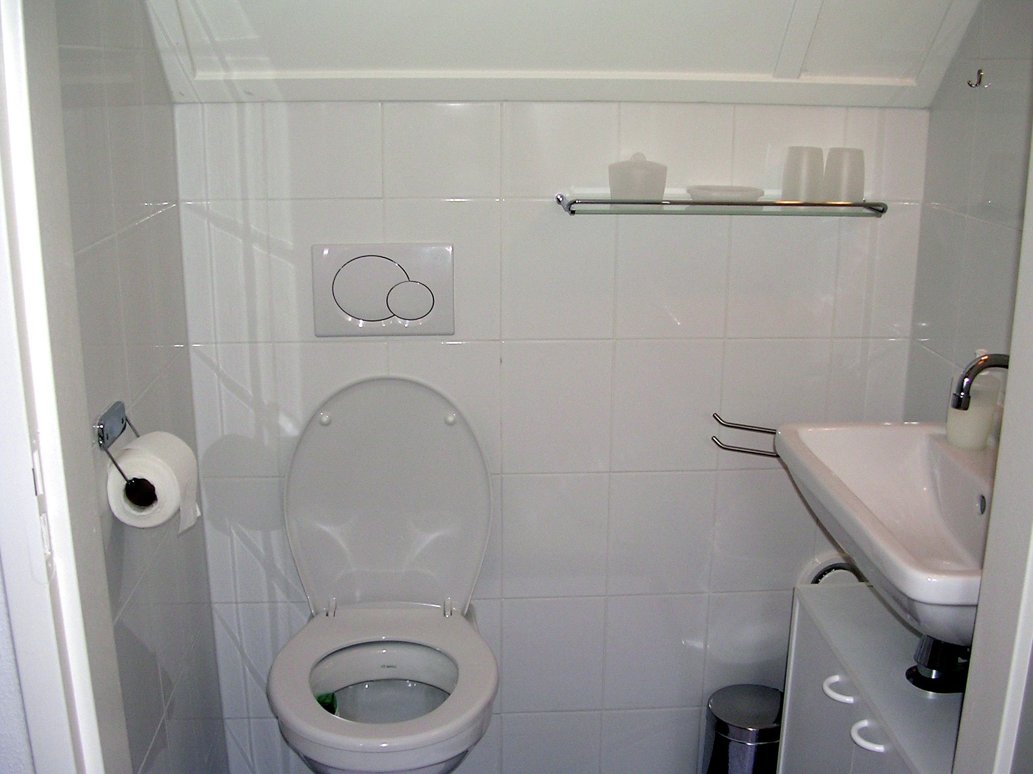 De badkamer van Villa ten Hoeve in Steendam