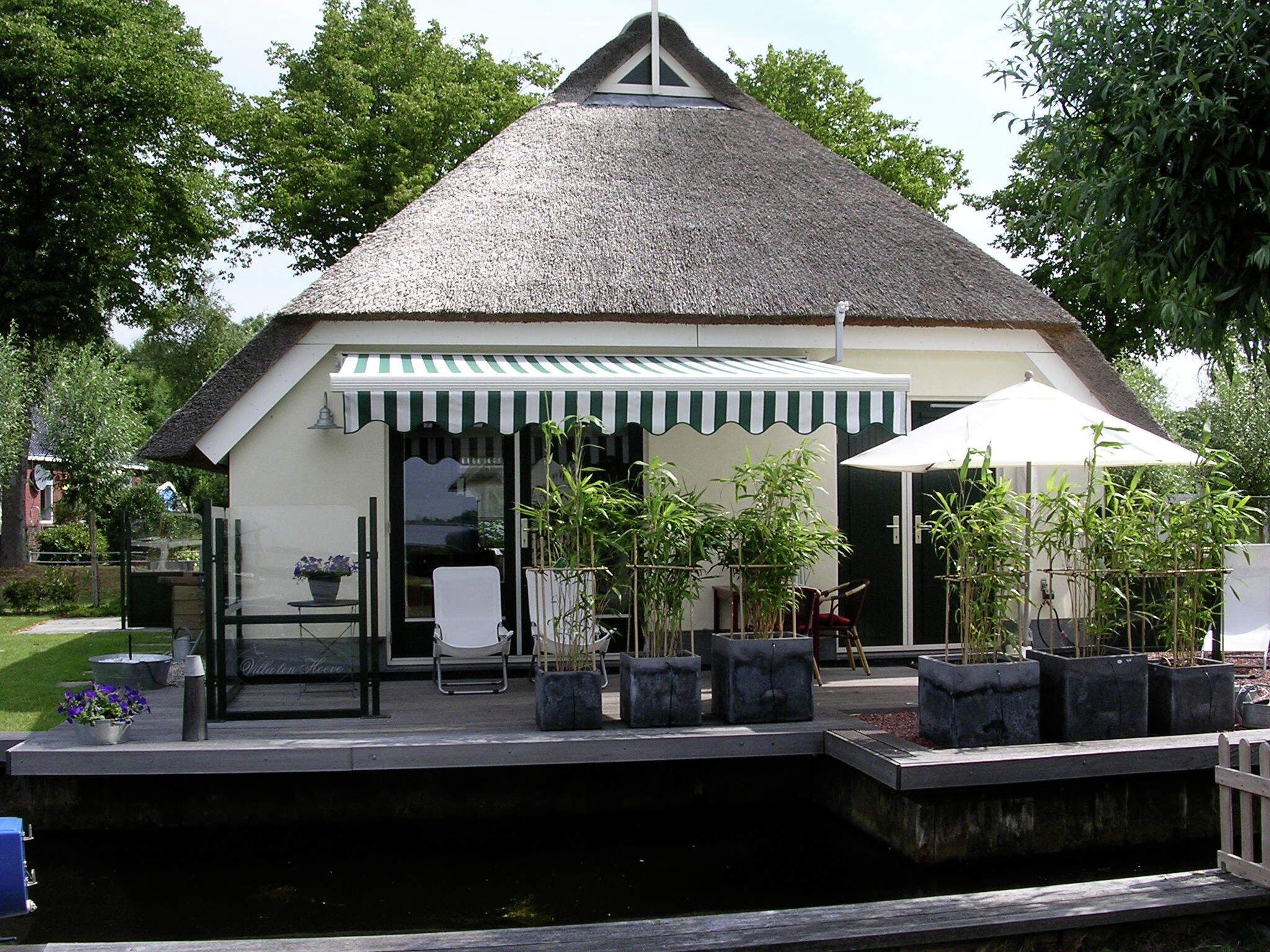 De buitenkant van Villa ten Hoeve in Steendam