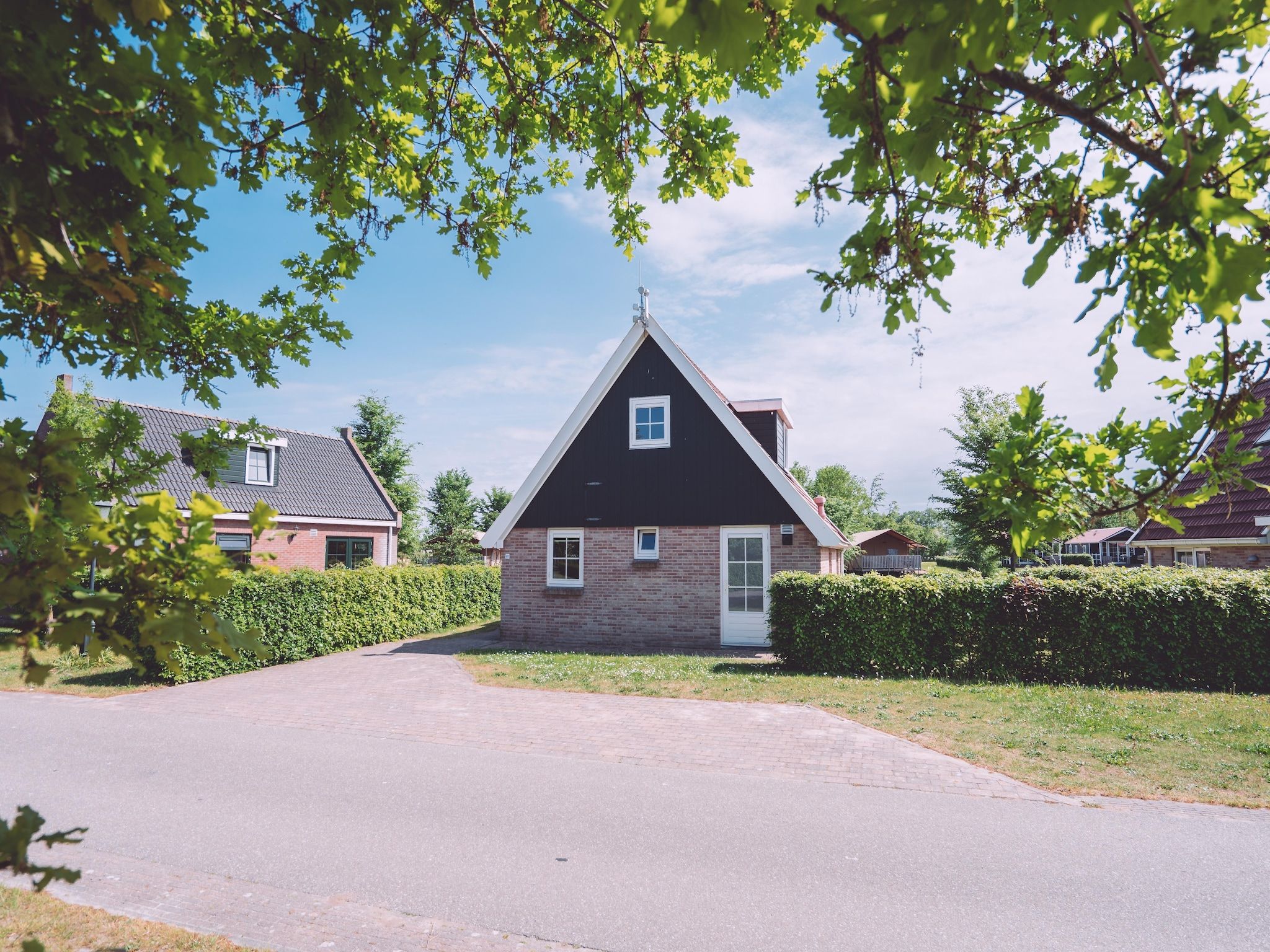 De buitenkant van Vakantiepark Eigen Wijze 5 in Bant