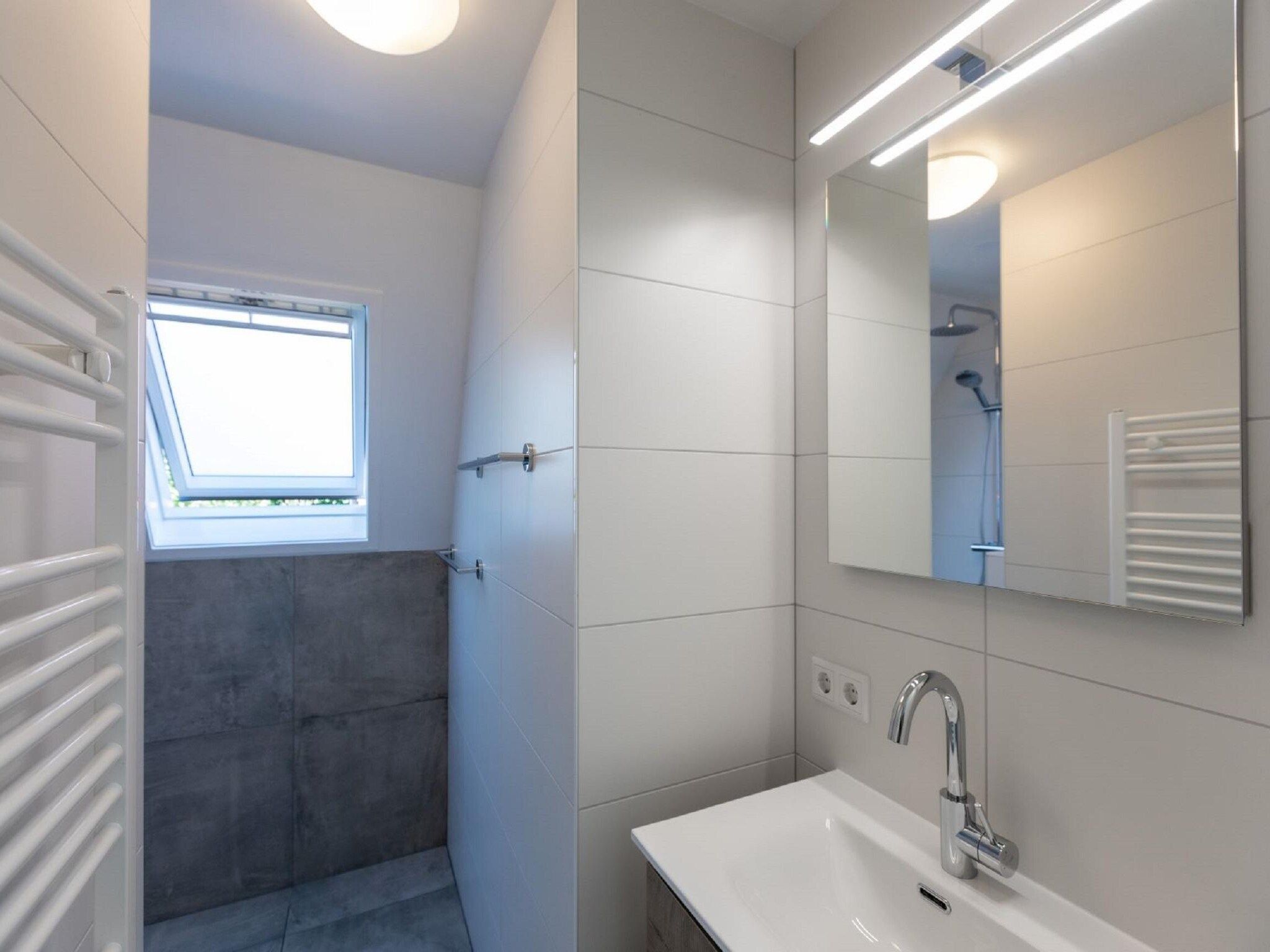 De badkamer van Vakantie bij Meeussen - Molendal 1 in Plasmolen