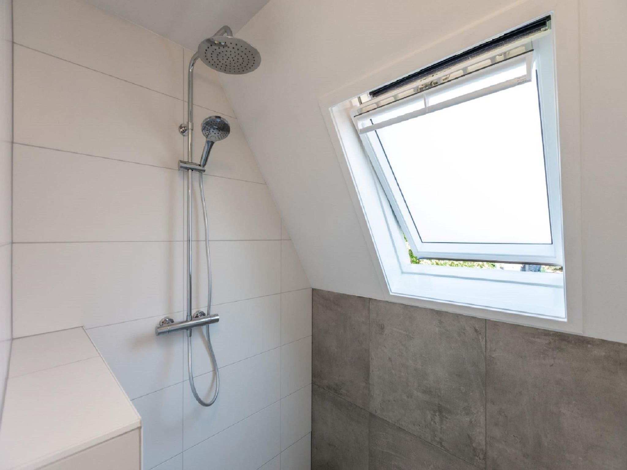 De badkamer van Vakantie bij Meeussen - Molendal 1 in Plasmolen