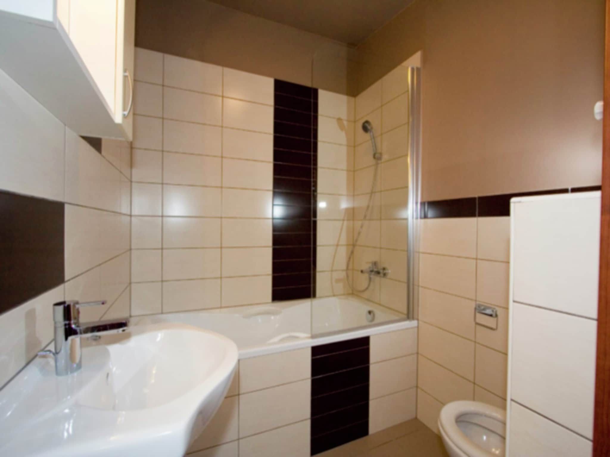 De badkamer van Strandpark Vlugtenburg 6 in 's-Gravenzande