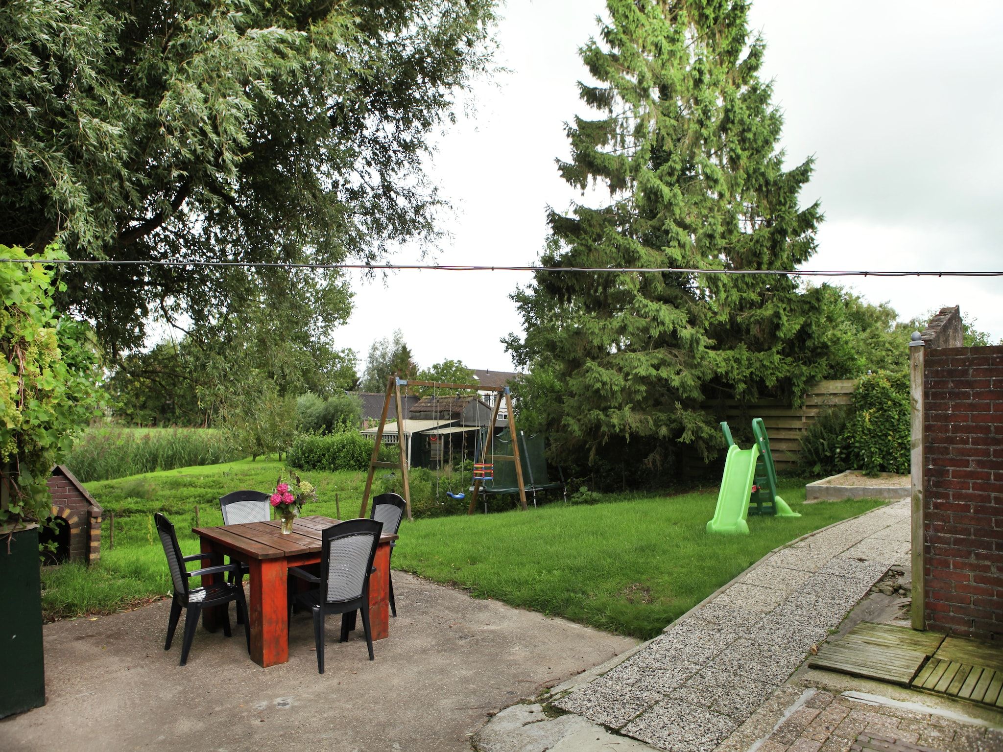Het terras van Hoeve Hoogst Tevreden in Leerdam