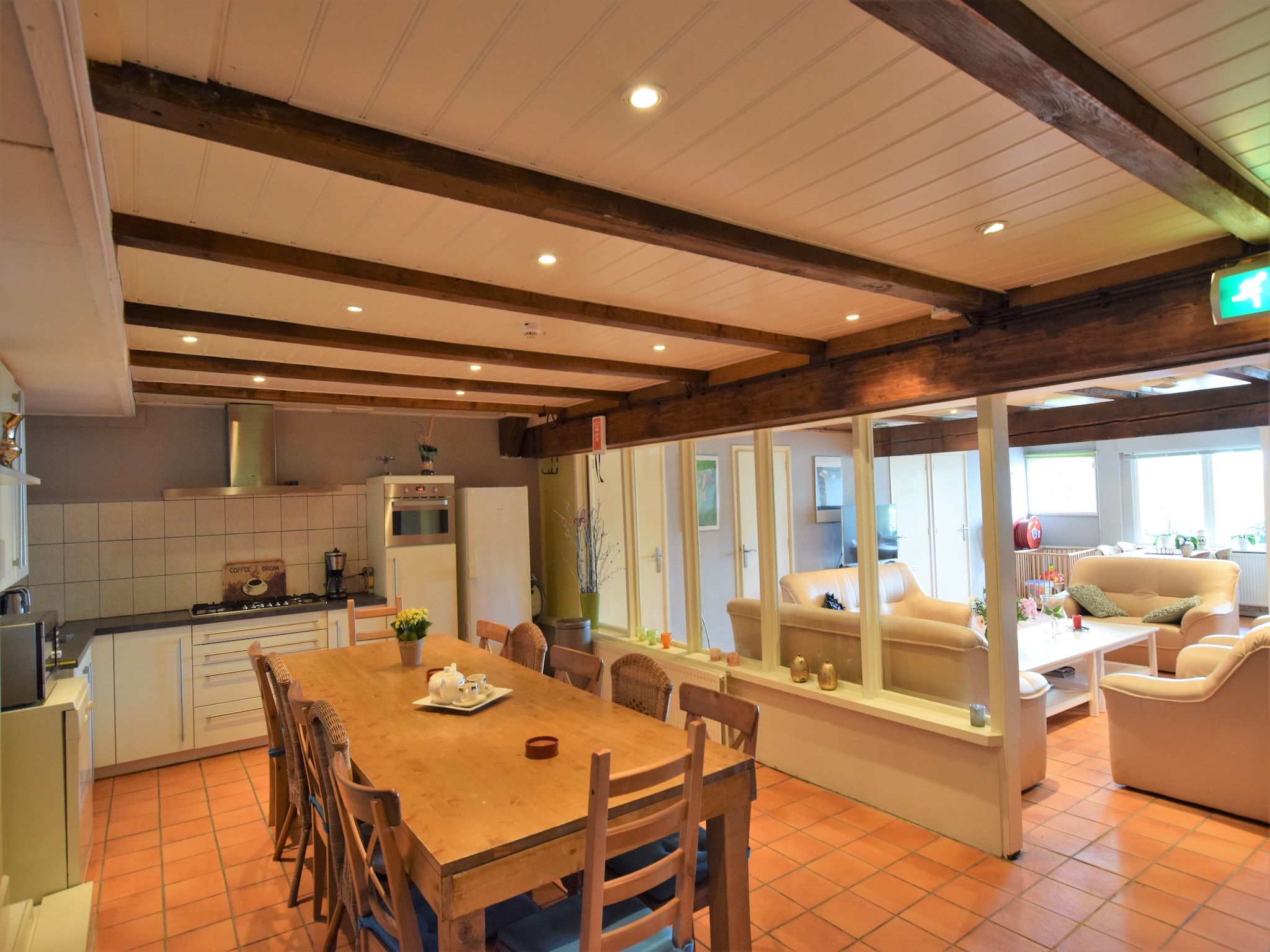 De woonkamer van Hoeve Hoogst Tevreden in Leerdam