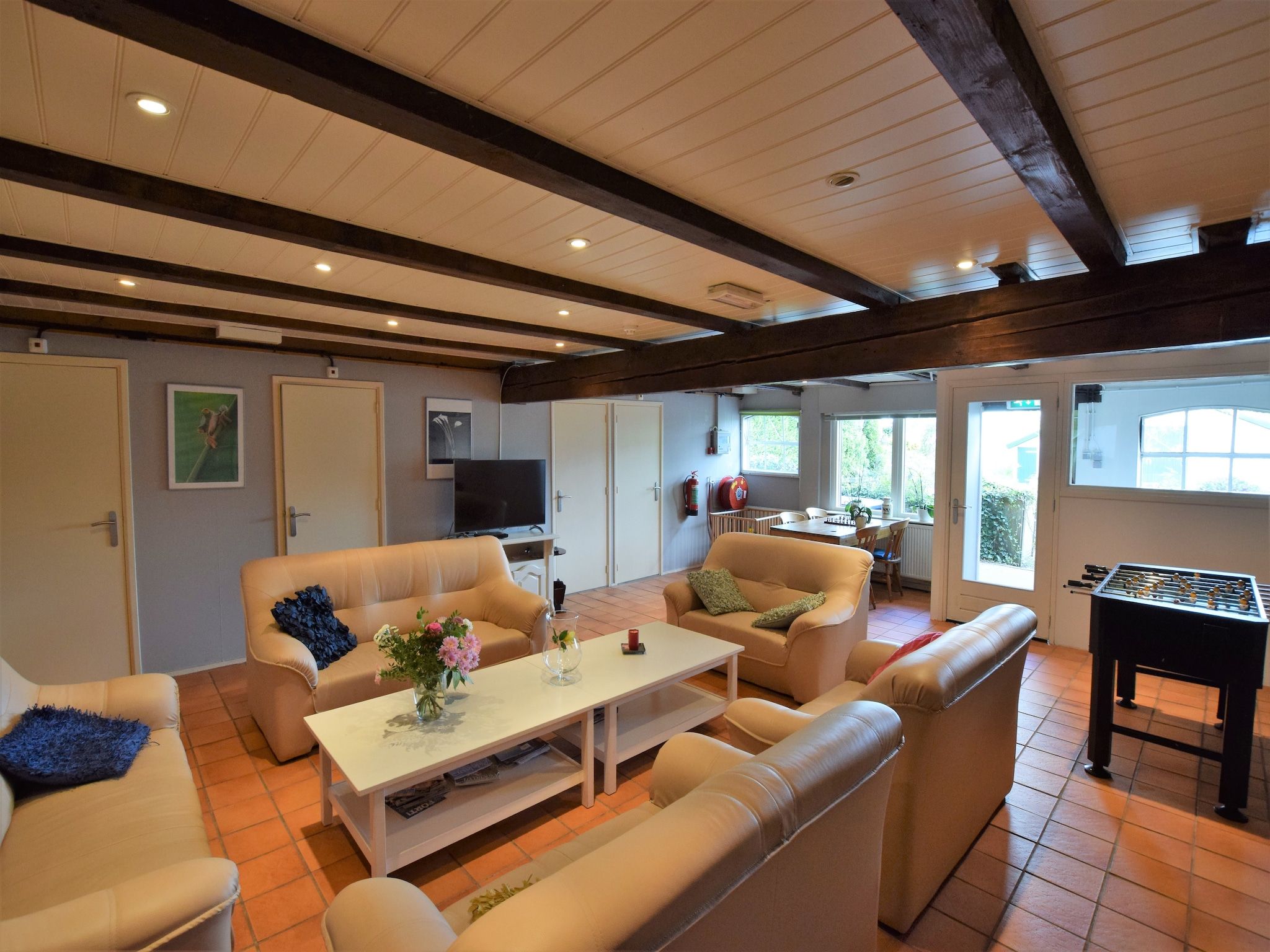 De woonkamer van Hoeve Hoogst Tevreden in Leerdam