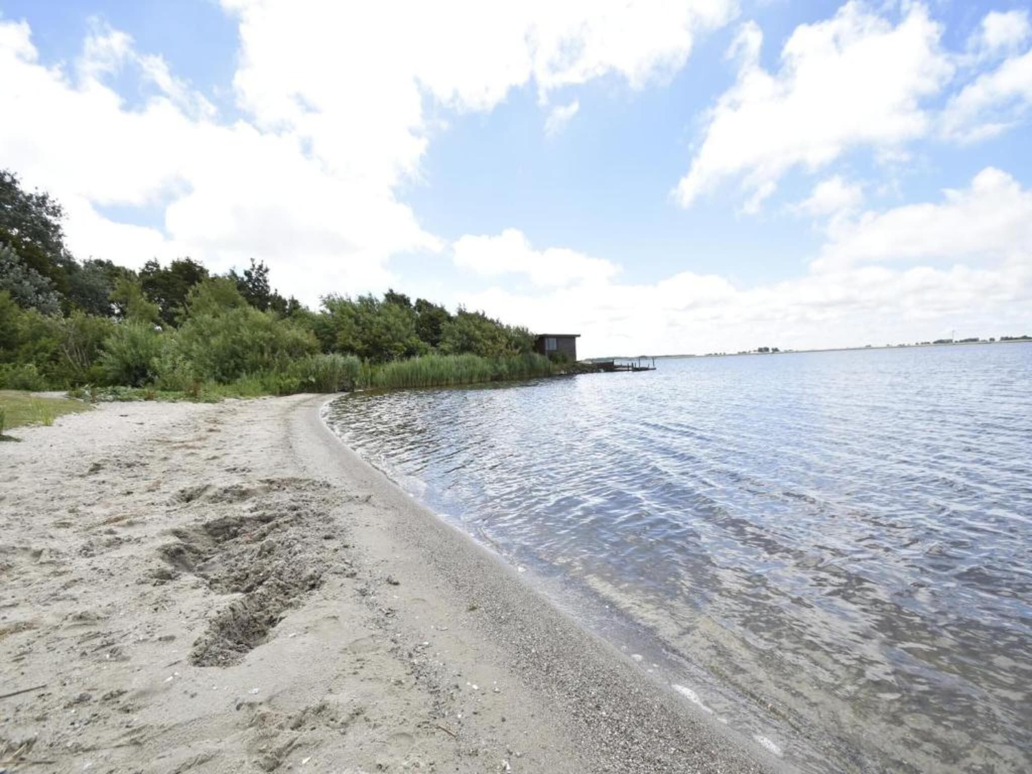 Recreatiepark Wiringherlant - Villa 14 in Hippolytushoef - Foto 34 van 40