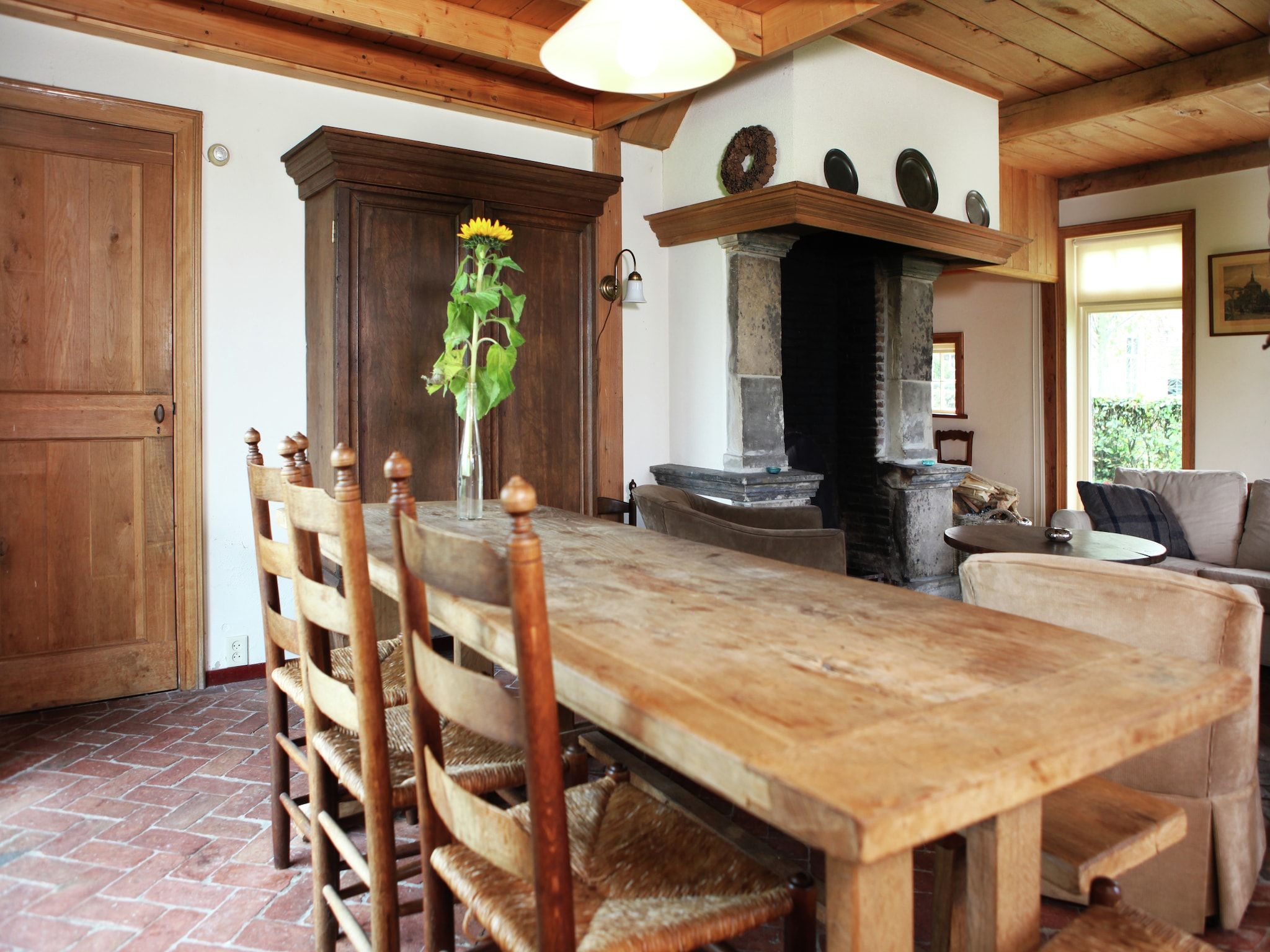 De eetkamer van Kotman's spieker 6 persoons in Enschede