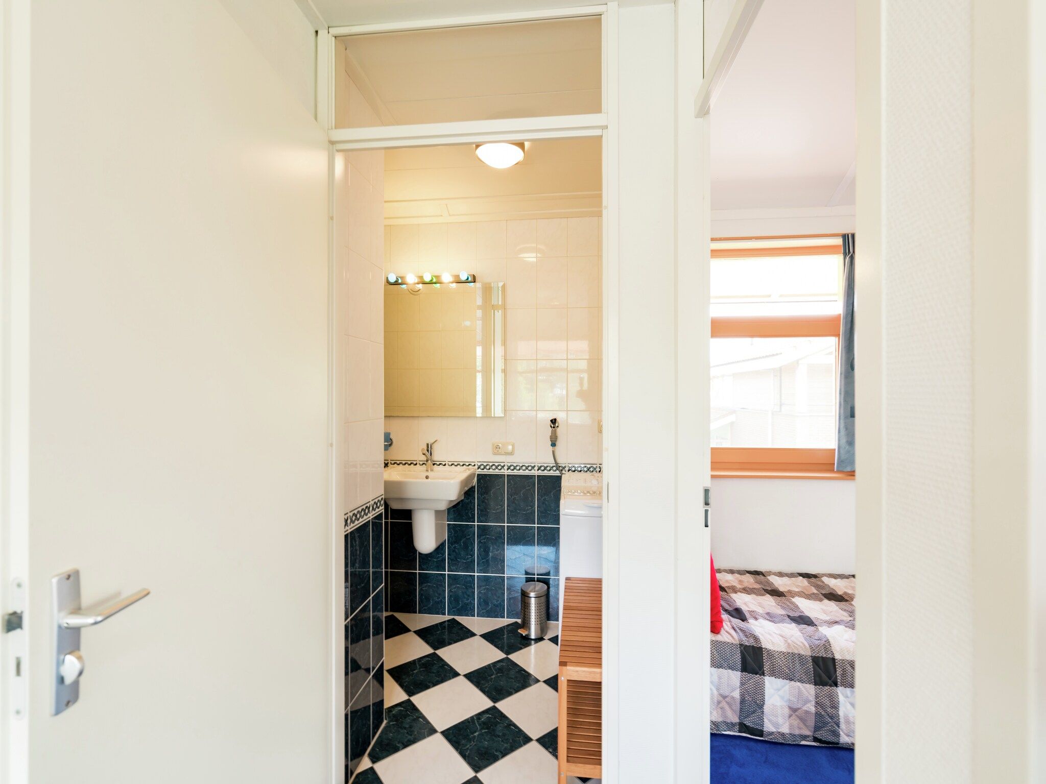 De badkamer van Flevohuis in Biddinghuizen