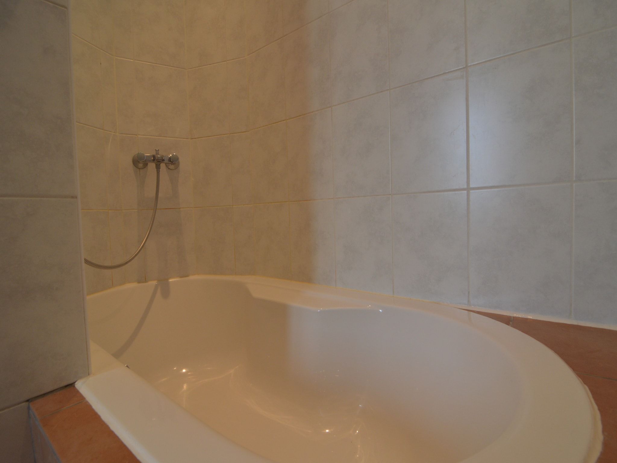 De badkamer van Singelhoeve in Fochteloo