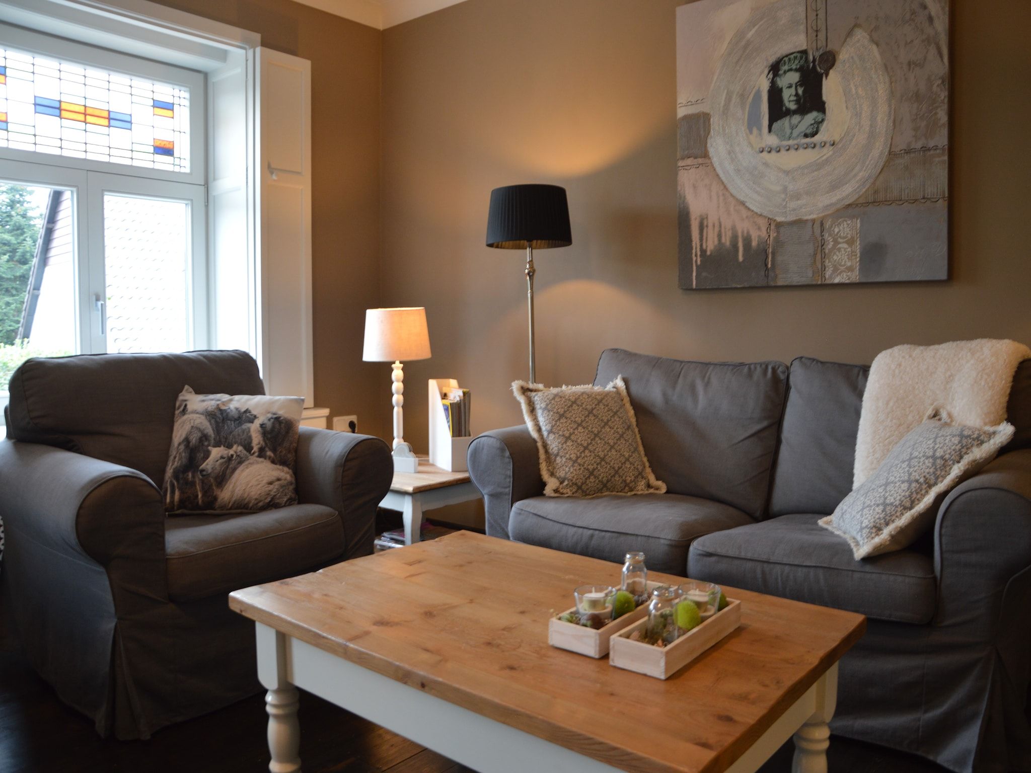 De woonkamer van Maasheuvel in Roosteren