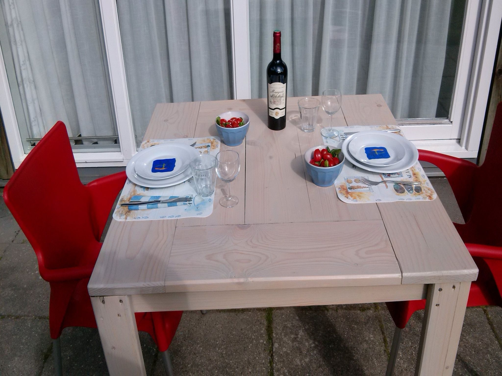 Het terras van Zandlust in Ameland