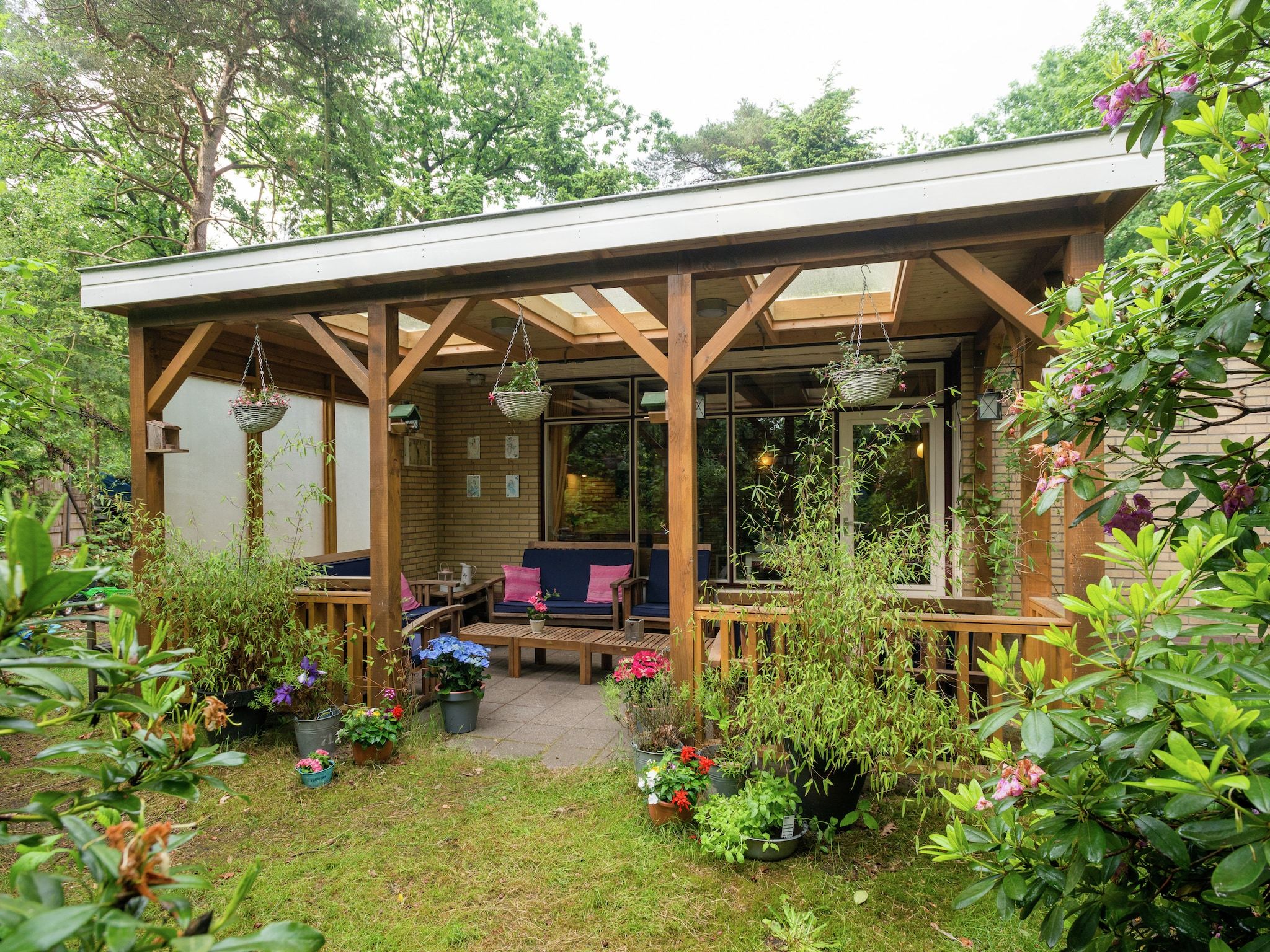 Het terras van Bunderbos in Ommen