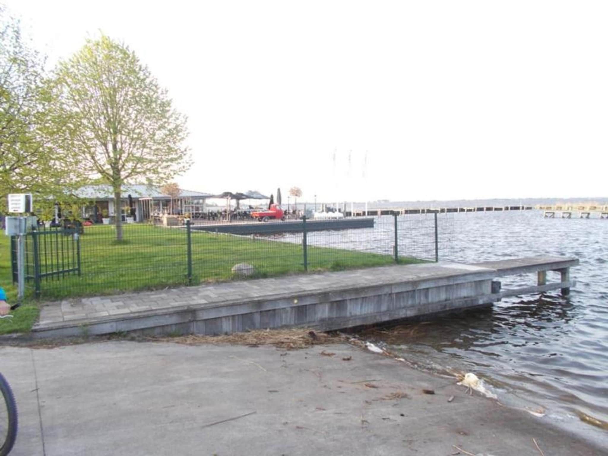 De omgeving van Huize Lewis in Balk