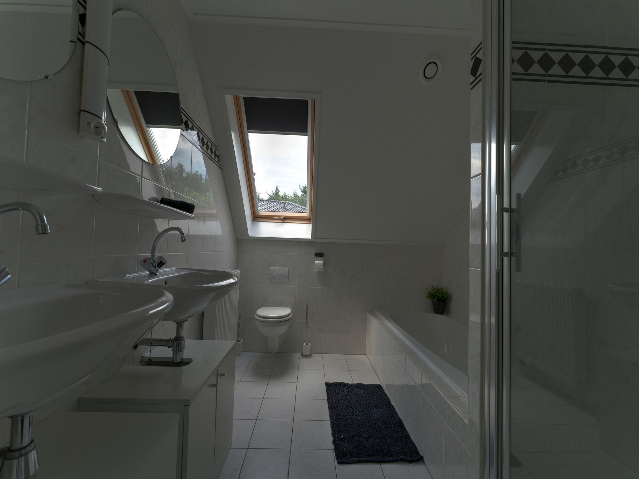 De badkamer van Buitenplaats Enjoy in Zeewolde