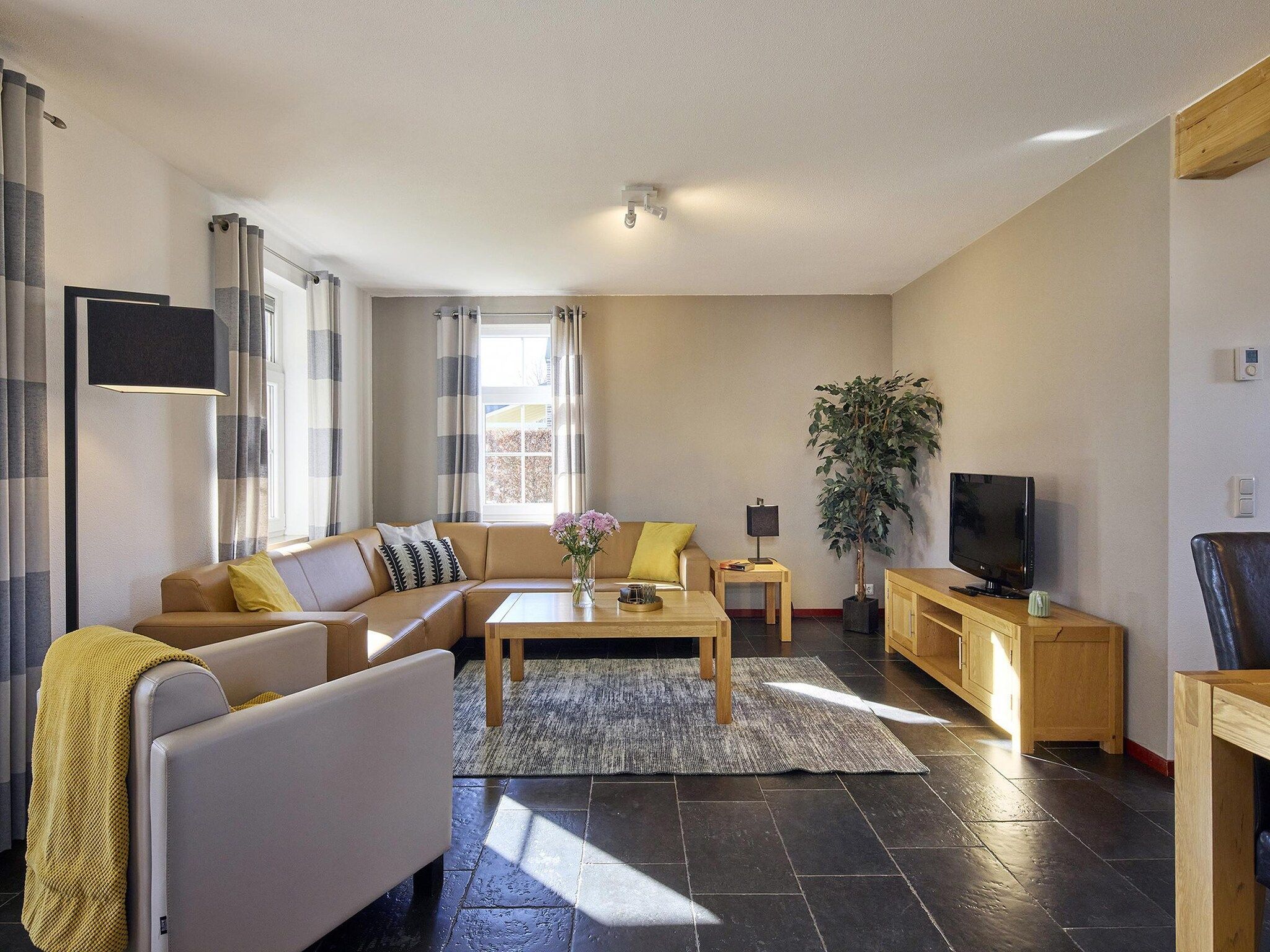 De woonkamer van Buitenhof De Leistert 15 in Roggel