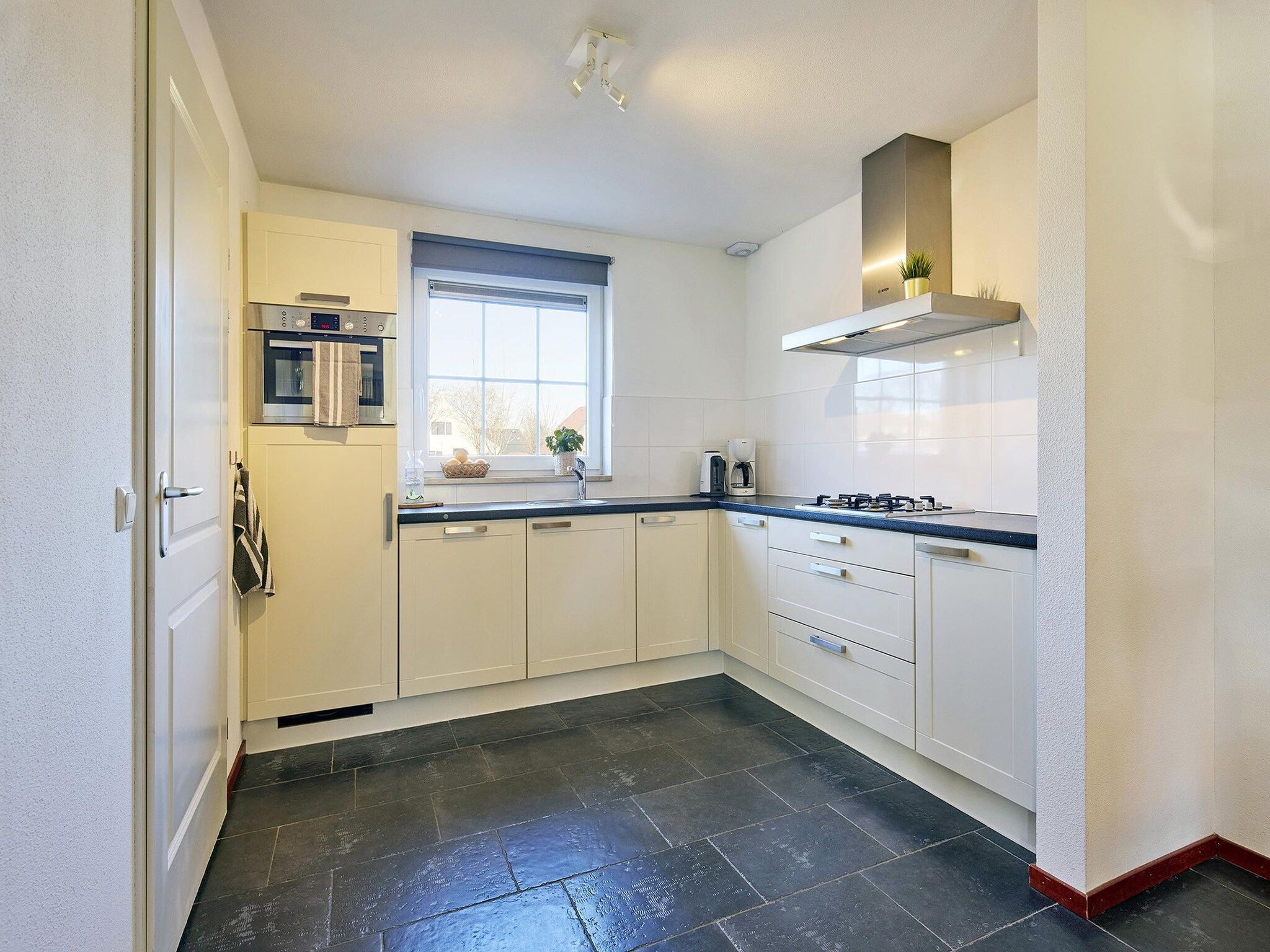 De keuken van Buitenhof De Leistert 16 in Roggel