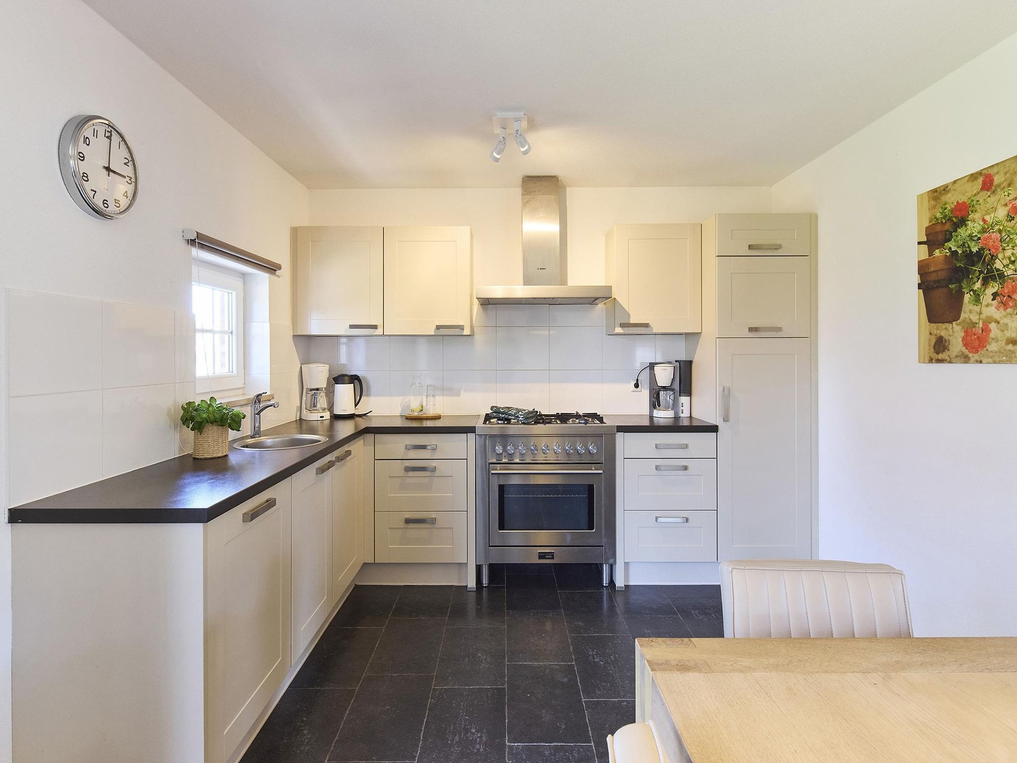 De keuken van Buitenhof De Leistert 6 in Roggel