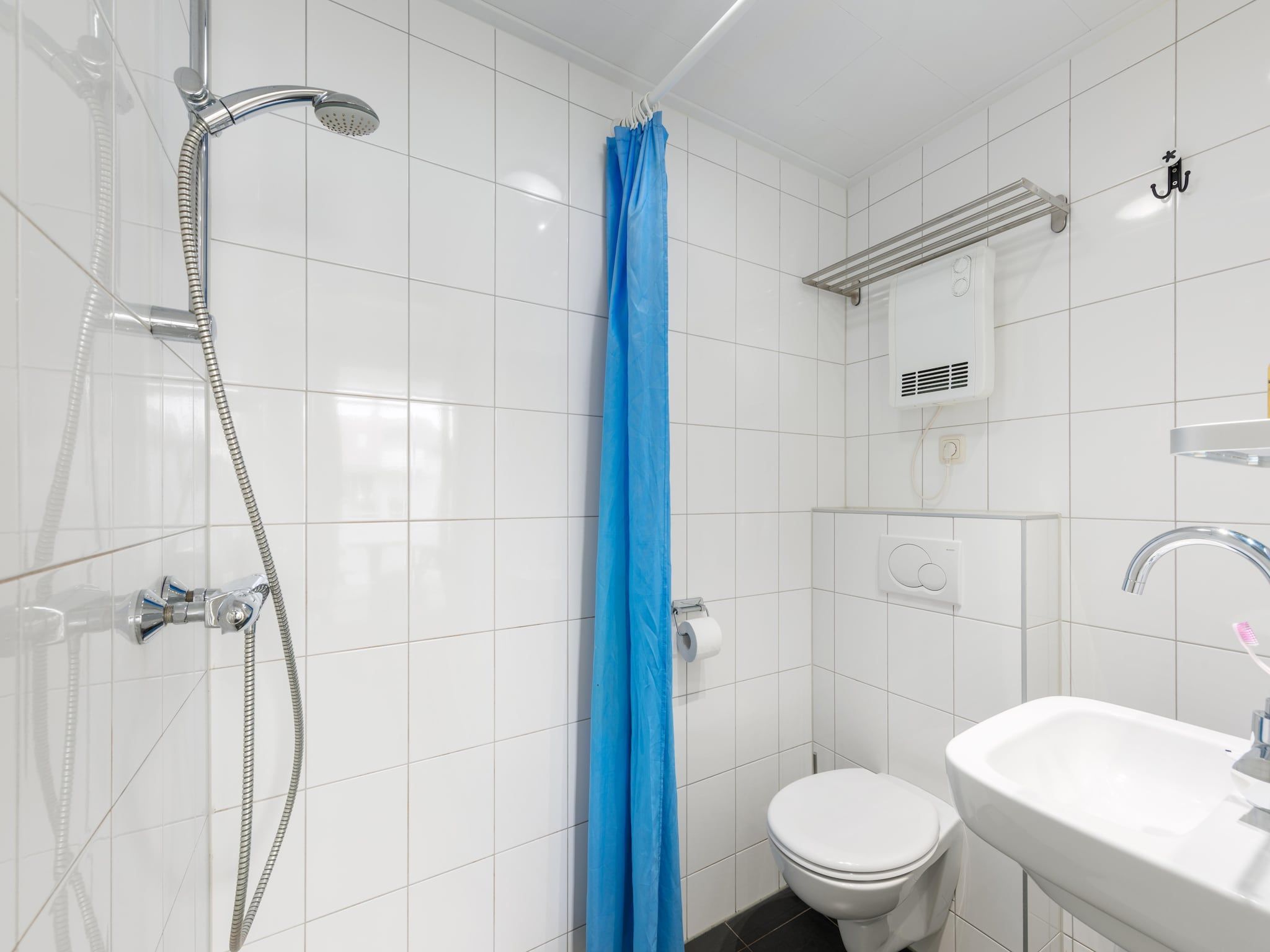 De badkamer van Bosch en Zee 4 in De Koog Texel