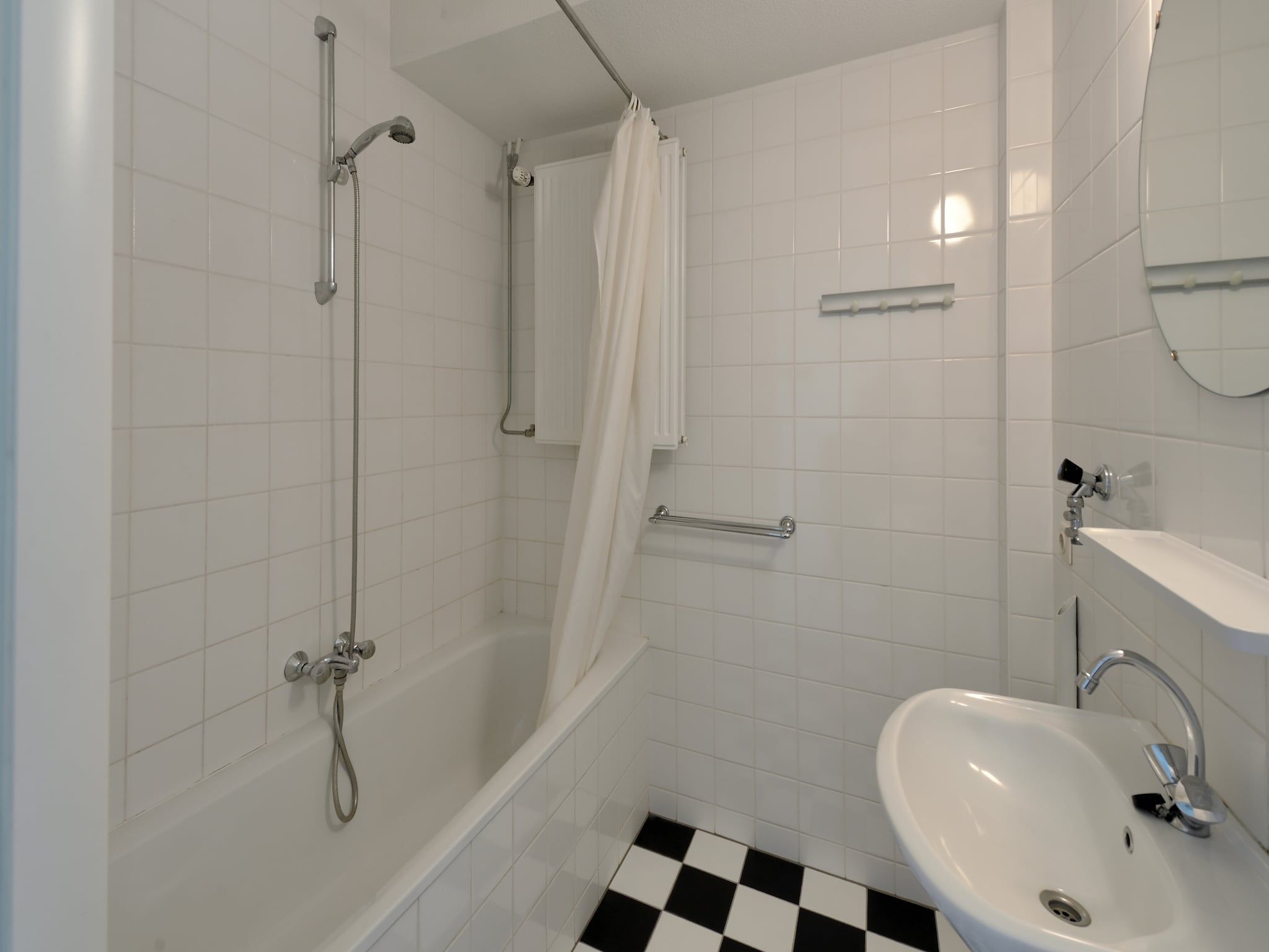 De badkamer van Villapark Schildmeer 2 in Steendam