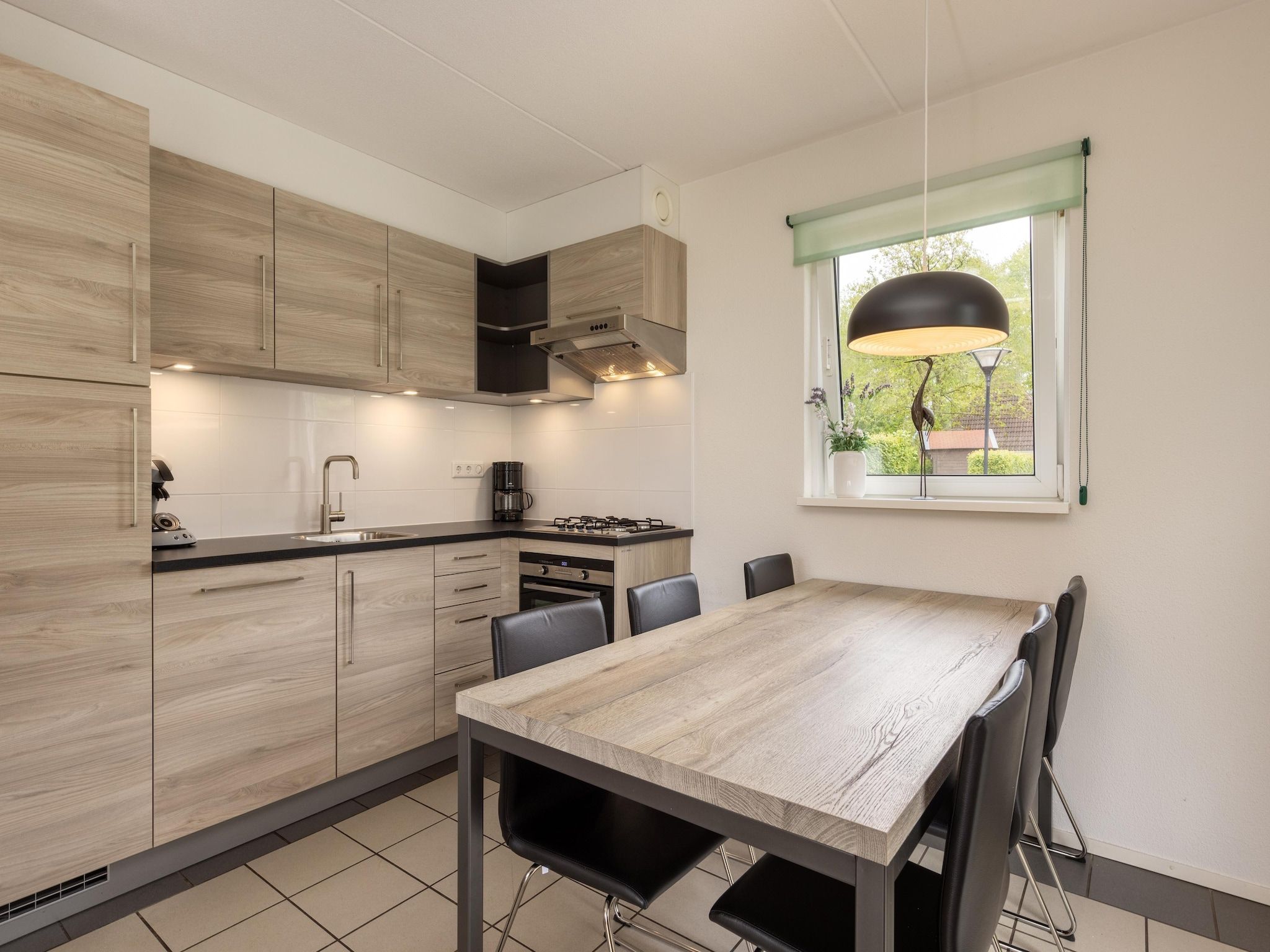 De keuken van Buitenplaats It Wiid 4 in Eernewoud