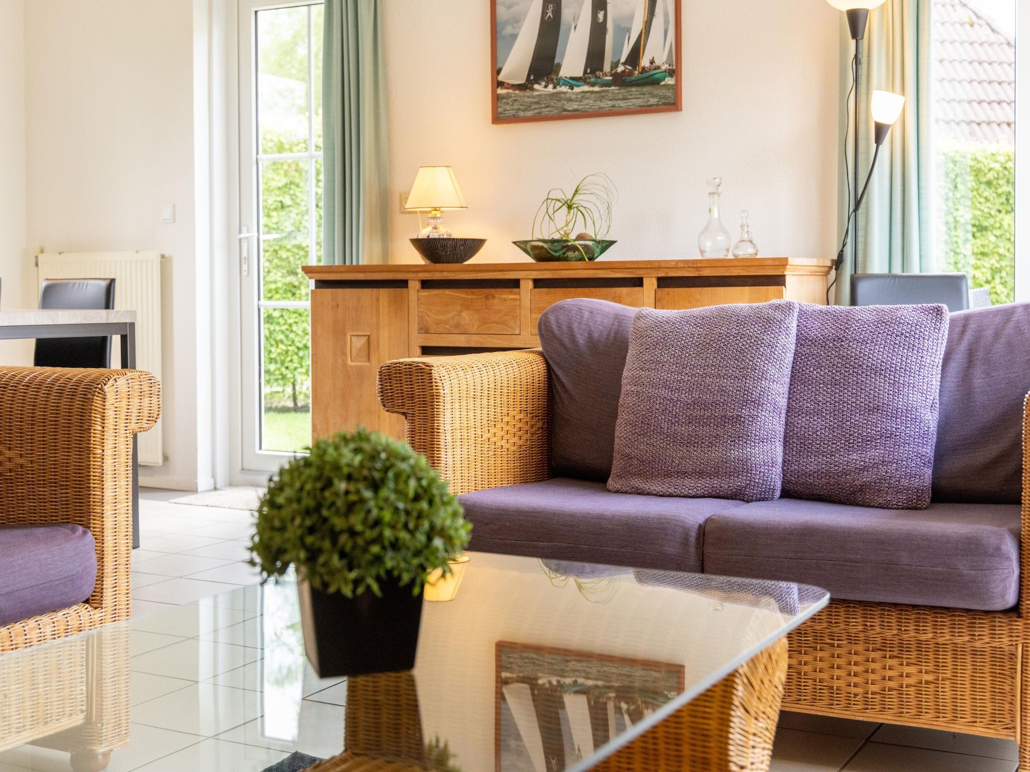 De woonkamer van Buitenplaats It Wiid 4 in Eernewoud