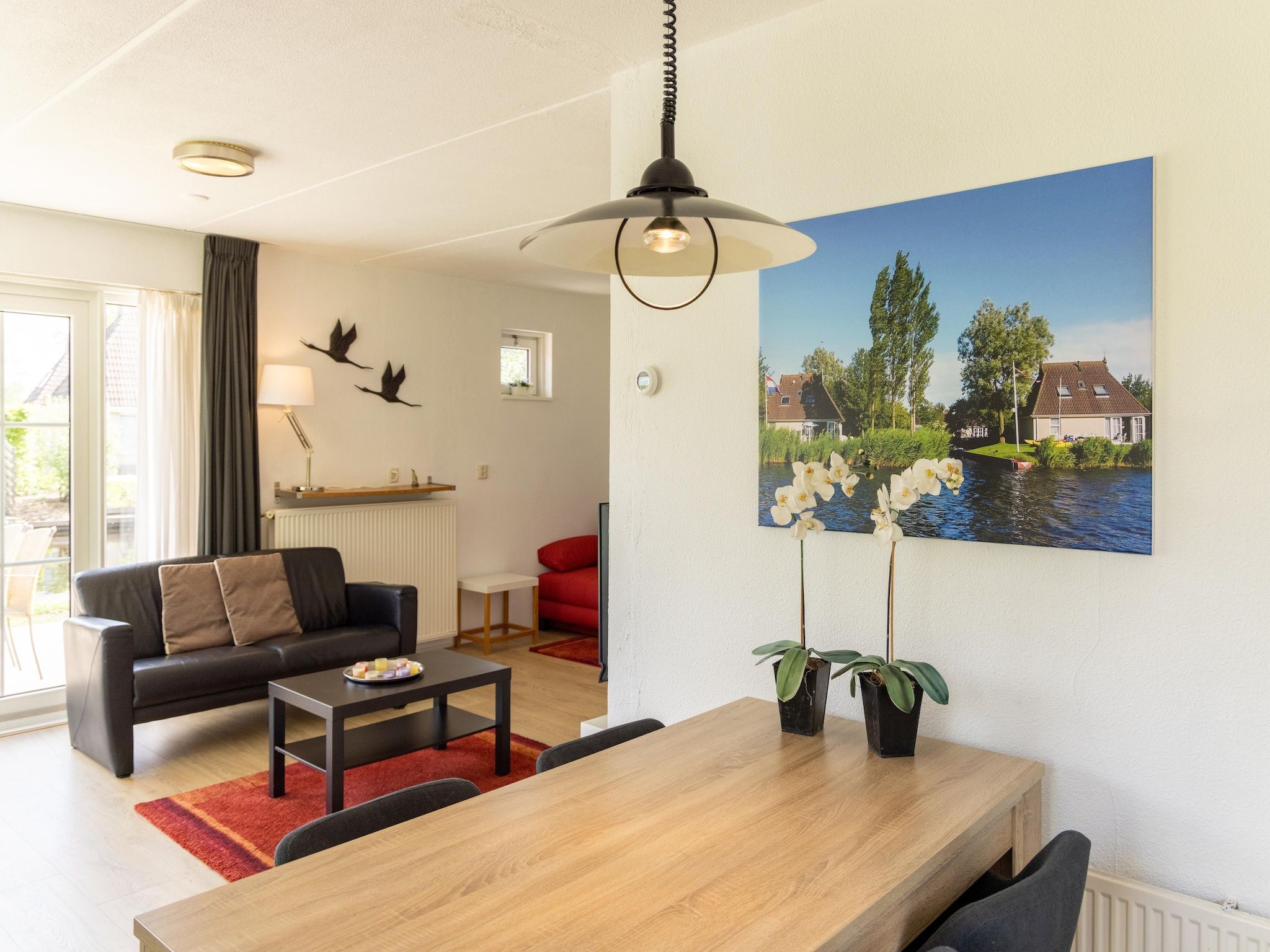 De eetkamer van Buitenplaats It Wiid 2 in Eernewoud