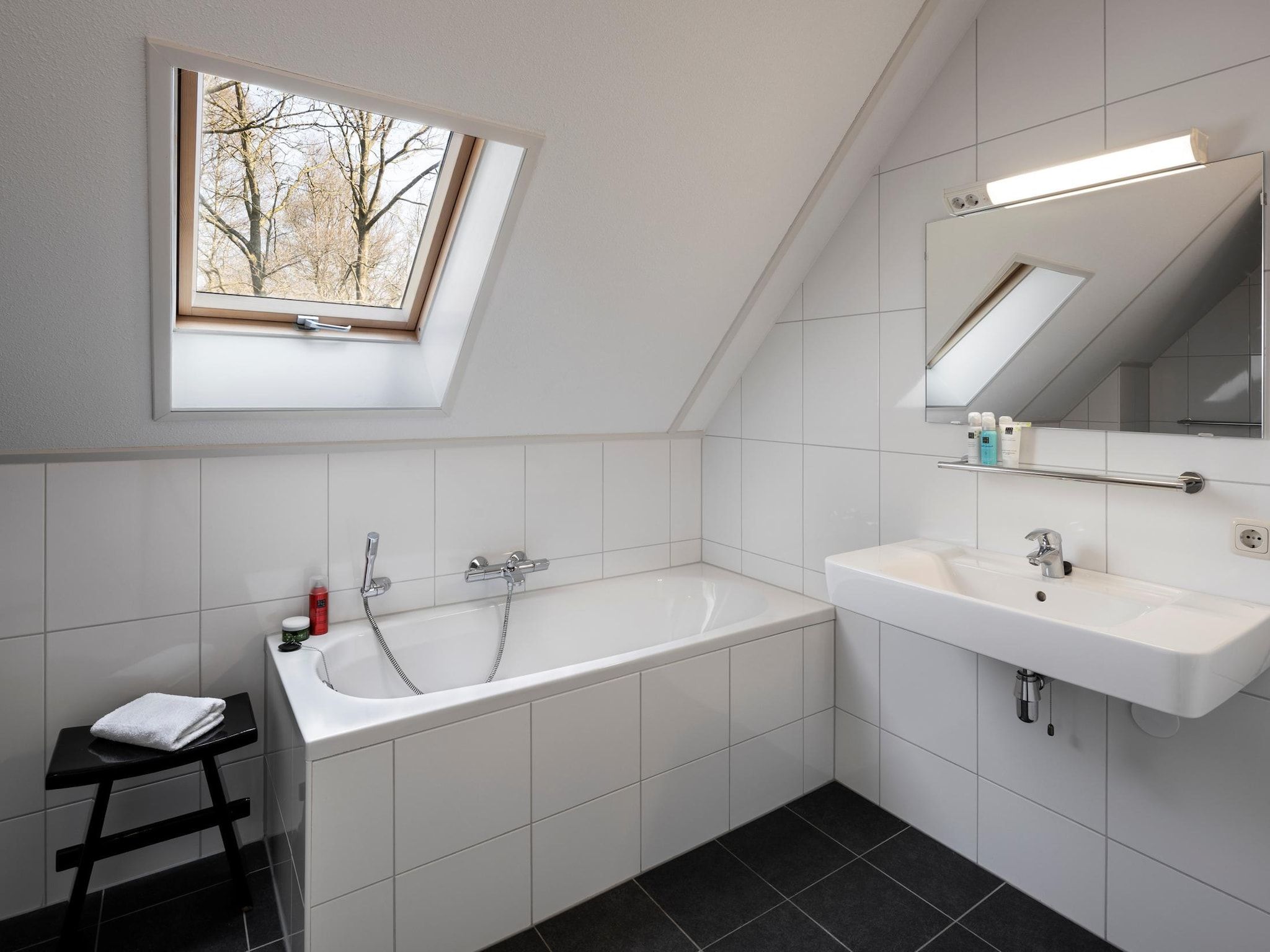 De badkamer van Marke van Ruinen 2 in Ruinen