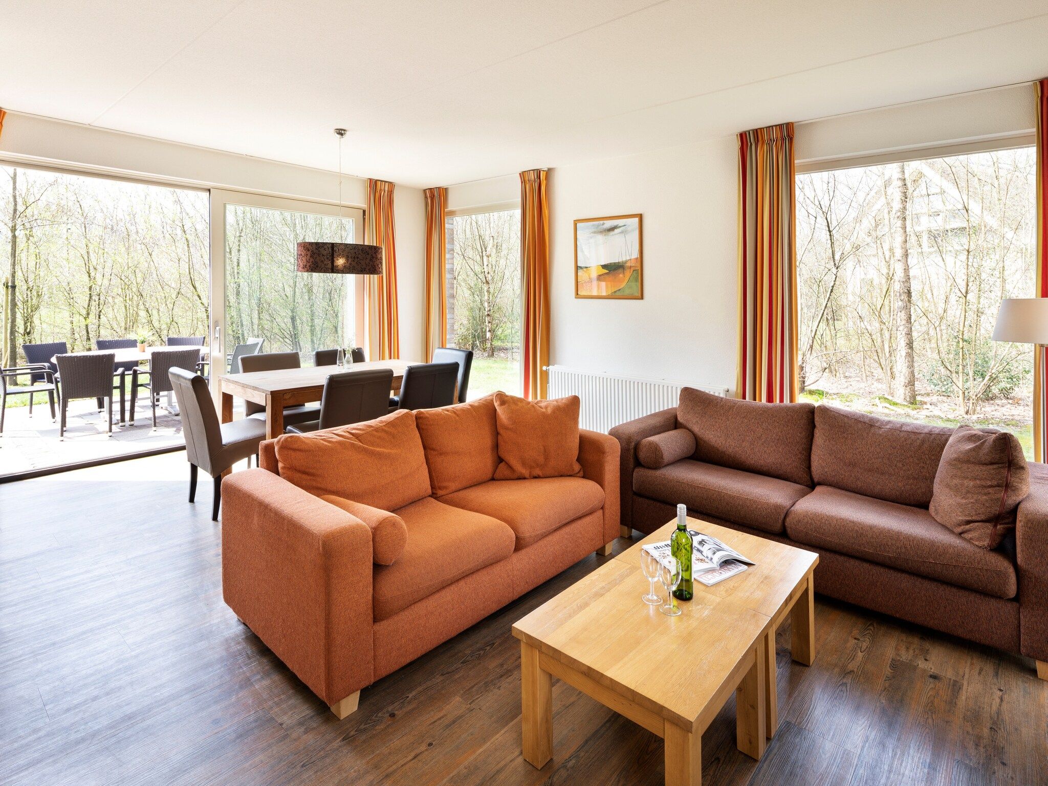 De woonkamer van Marke van Ruinen 4 in Ruinen