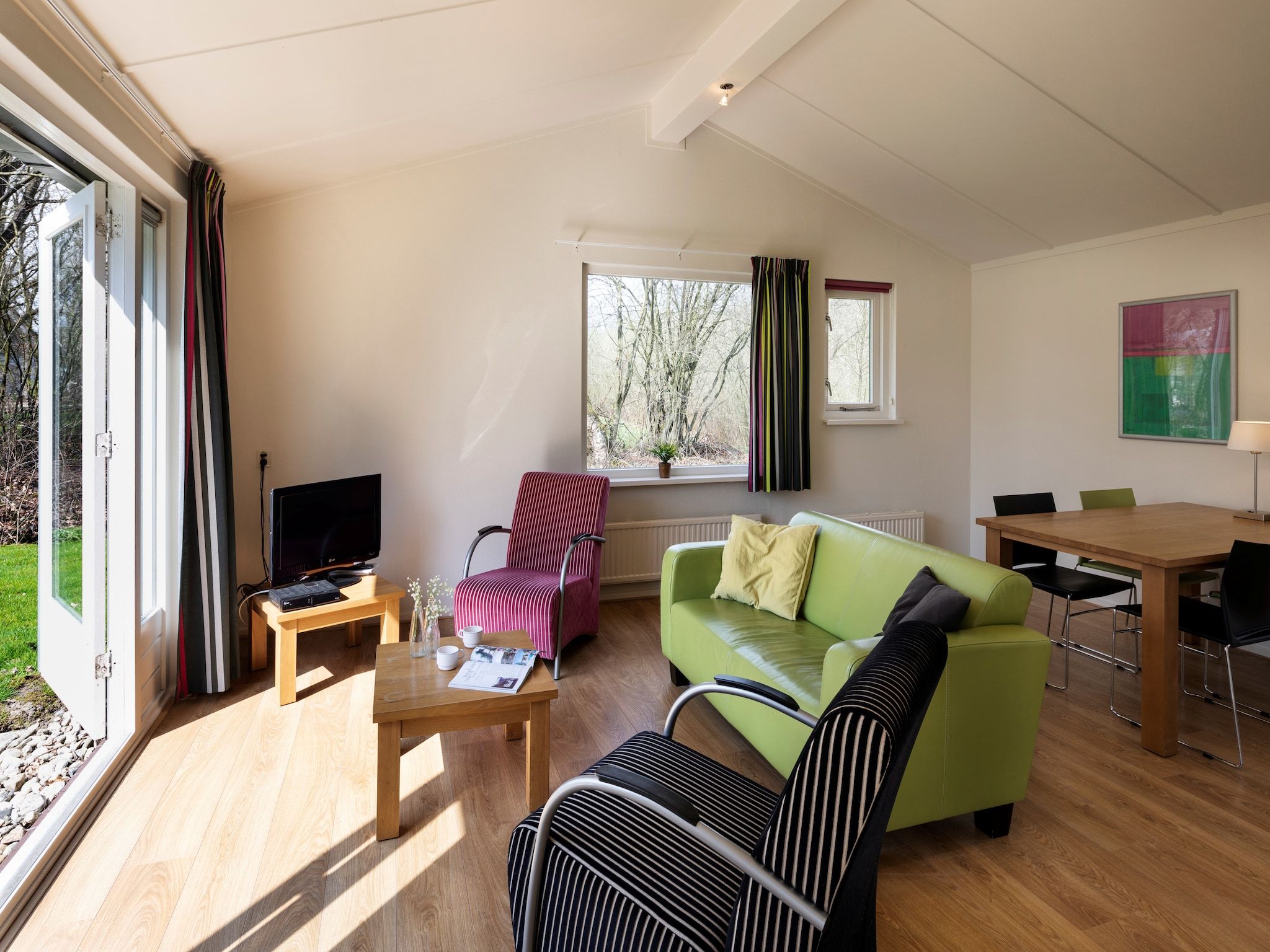 De woonkamer van Marke van Ruinen 1 in Ruinen