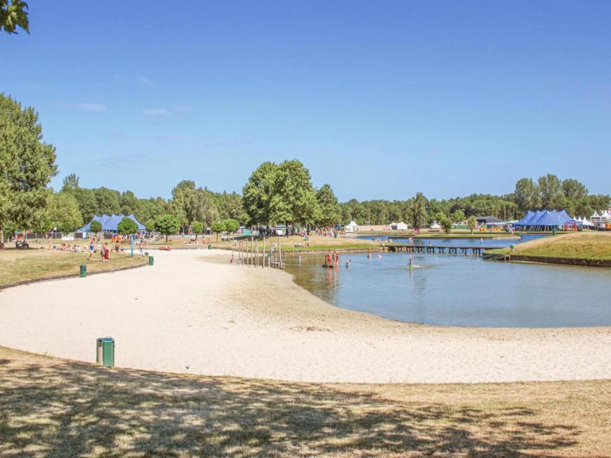 De omgeving van Recreatiepark Tolplas 1 in Hoge Hexel
