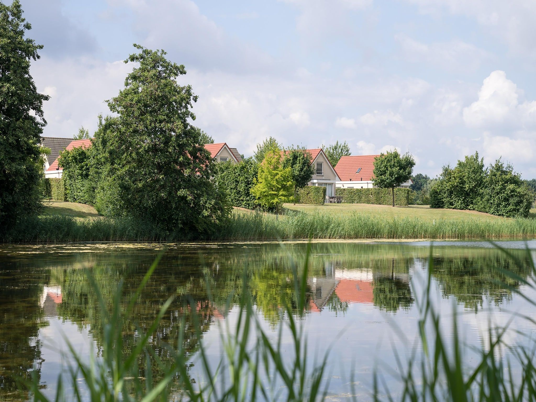 De buitenkant van Venwoning 2-6 persoons in Heel