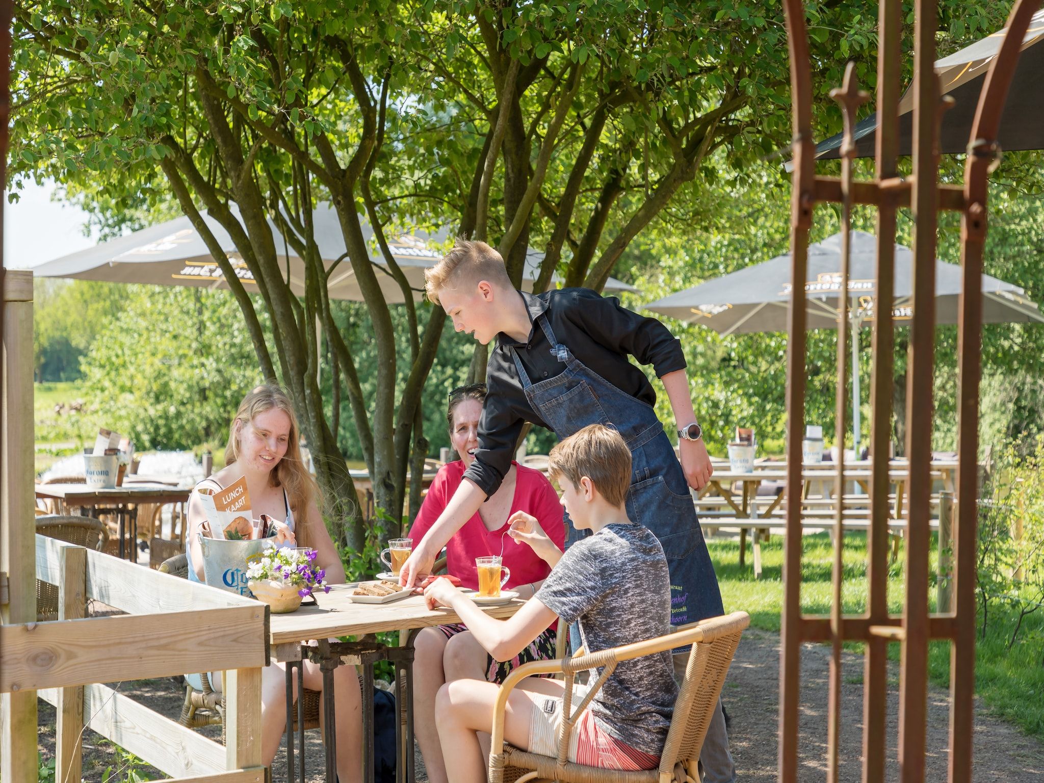 Parkfaciliteiten bij Villapark De Weerribben 2 in Paasloo
