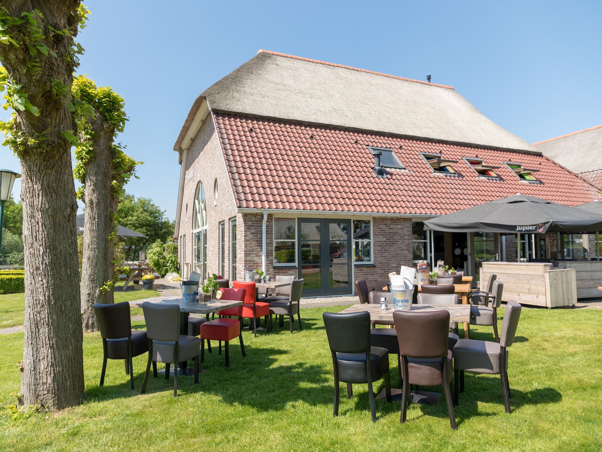 Parkfaciliteiten bij Villapark De Weerribben 2 in Paasloo