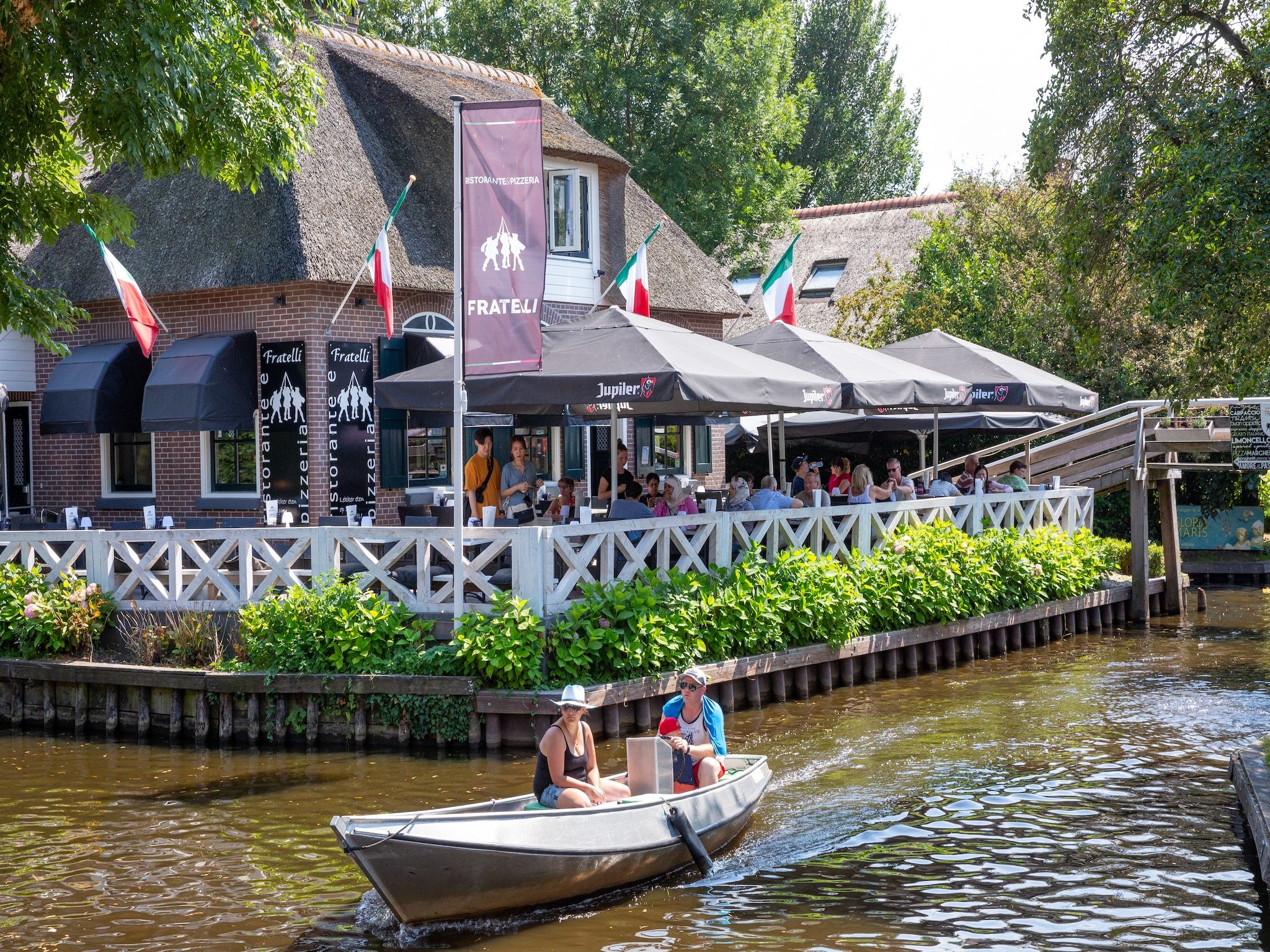 De omgeving van Villapark De Weerribben 2 in Paasloo