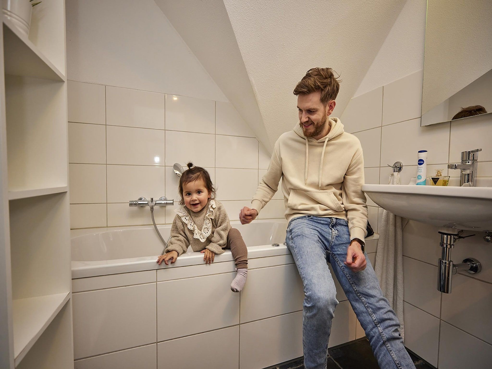 De badkamer van Buitenhof De Leistert 3 in Roggel