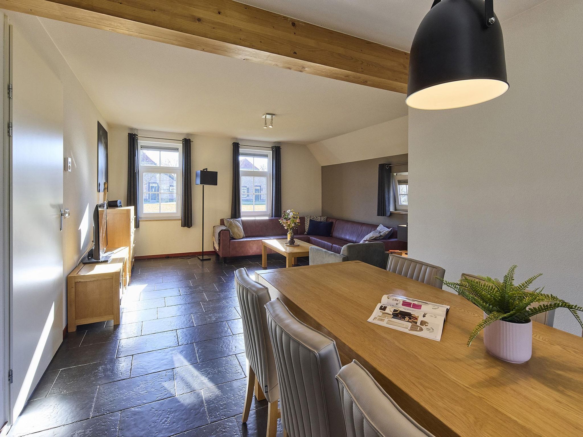 De woonkamer van Buitenhof De Leistert 2 in Roggel