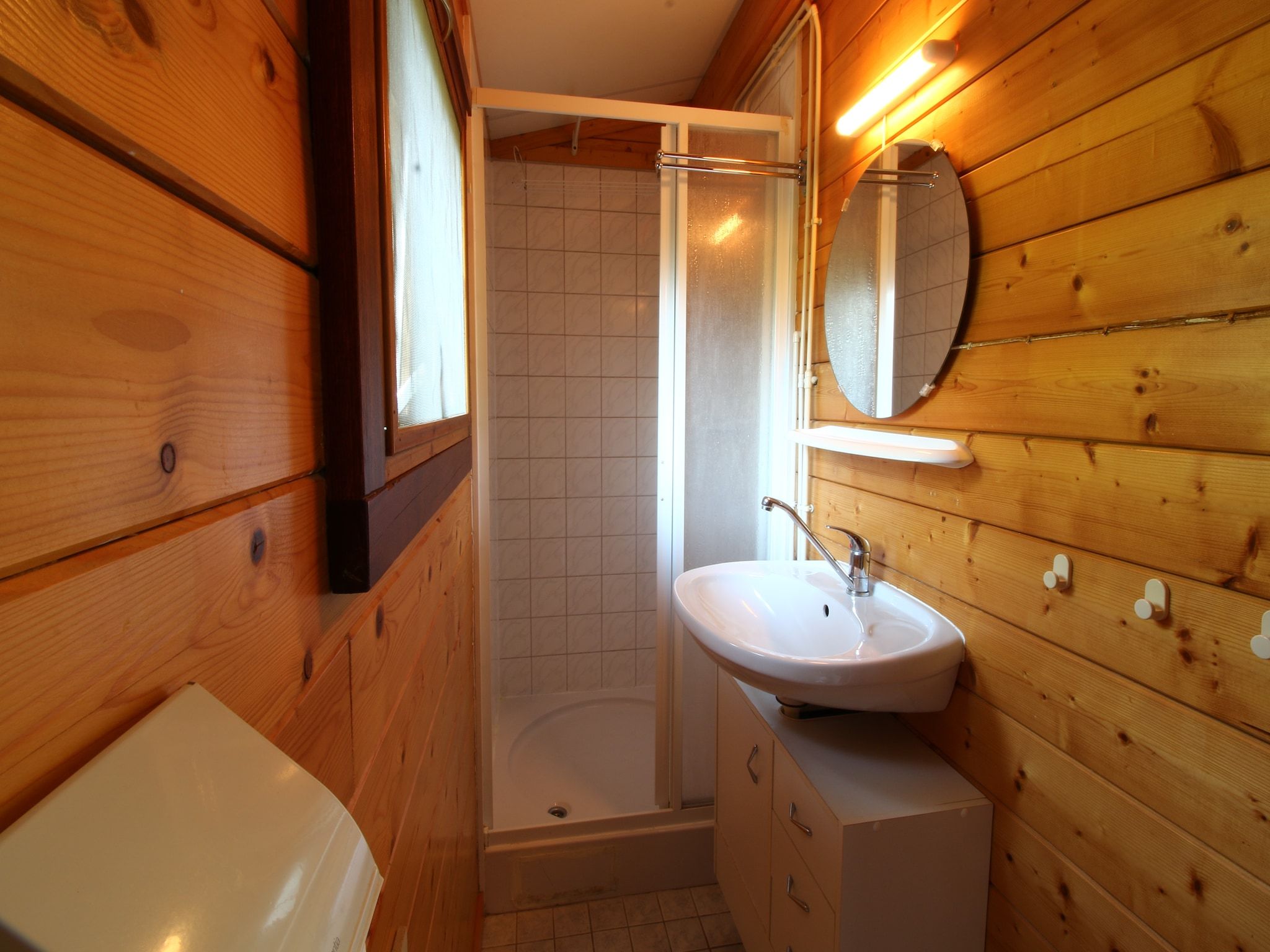 De badkamer van Chaletpark Kuiperberg 7 in Ootmarsum